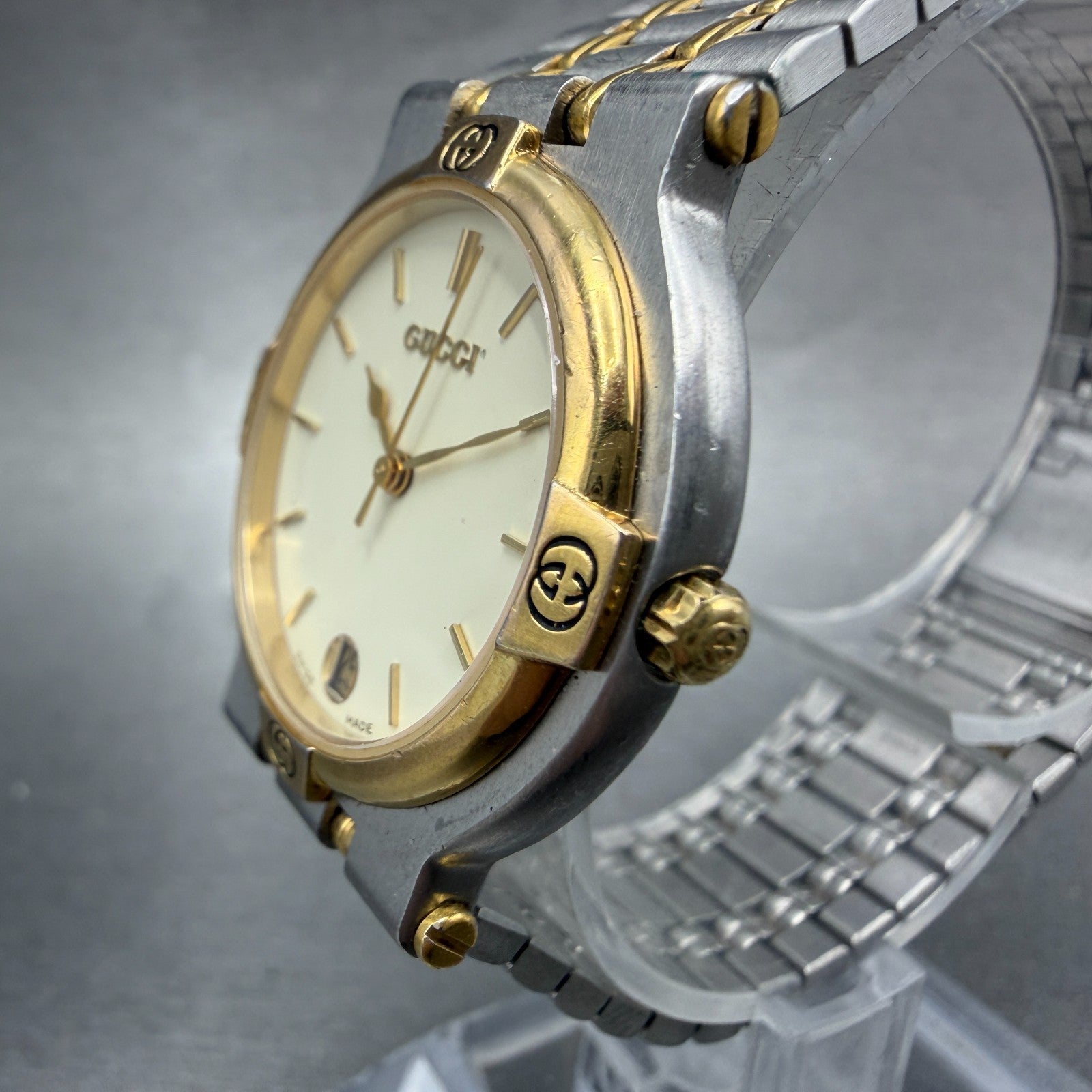 Gucci 9000M Watch Men 32mm Cream Dial Two Tone Date Round Bracelet New Battery 32
