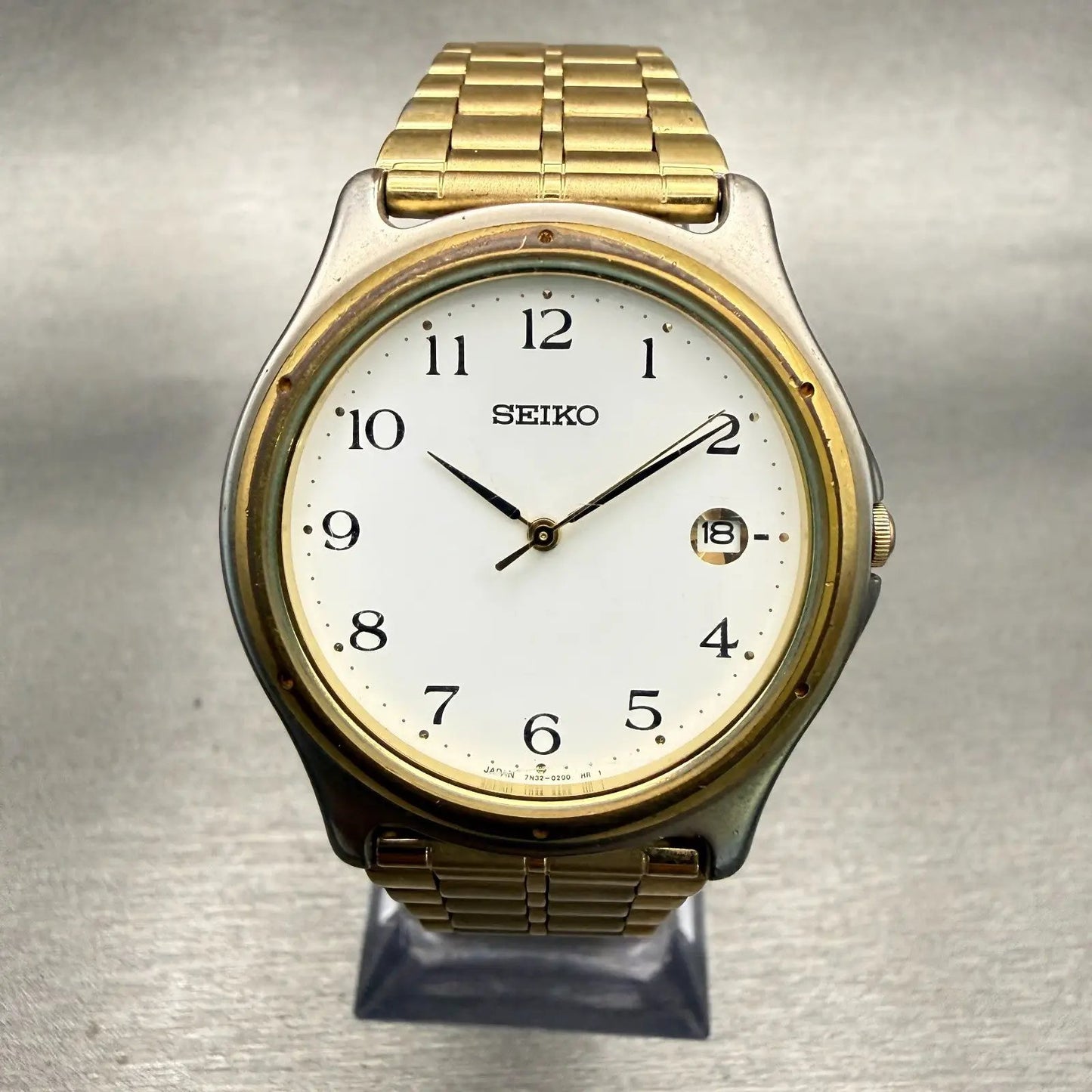 Seiko Watch Men 35mm White Dial Two Tone Date Round 7N32-0150 New Battery VTG0