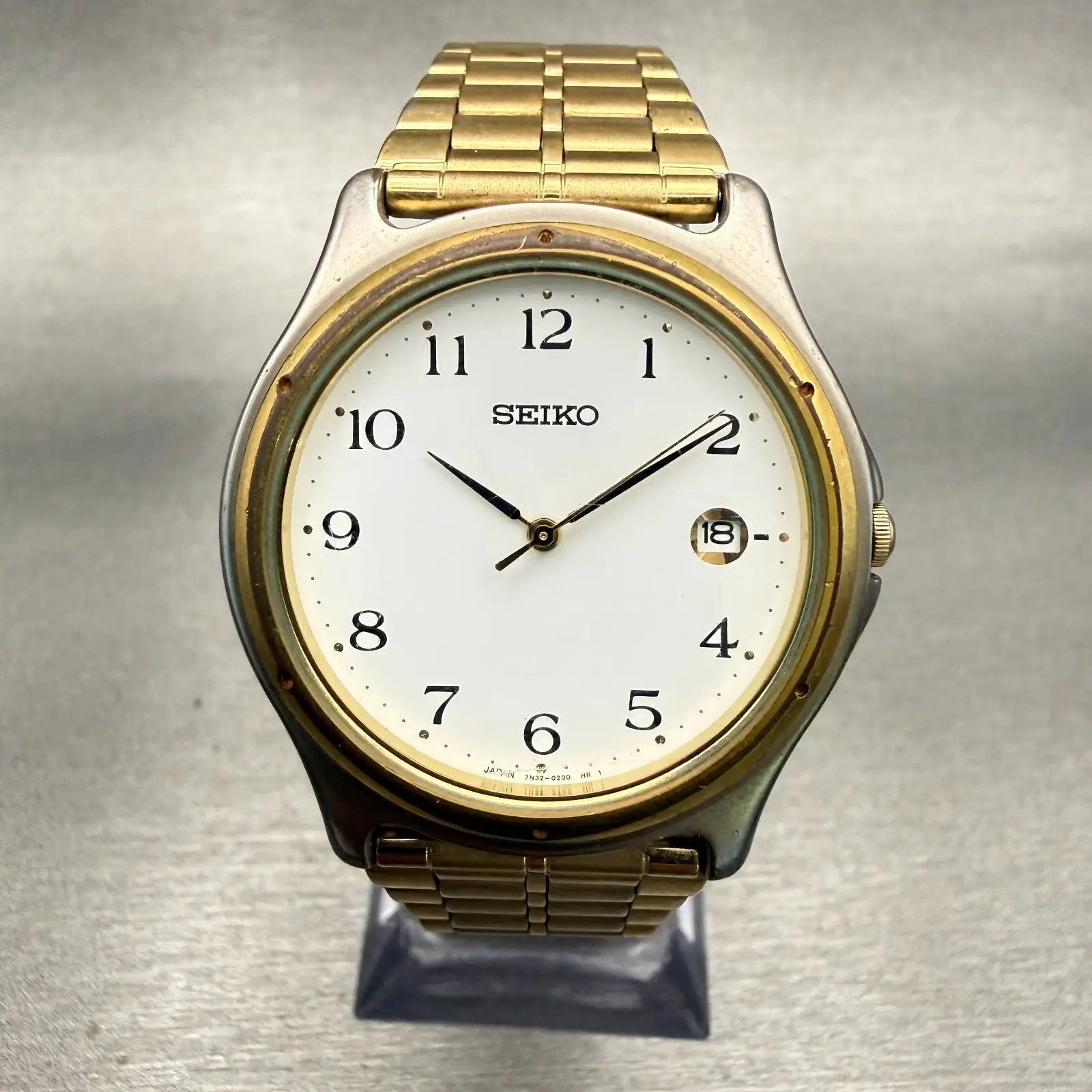 Seiko Watch Men 35mm White Dial Two Tone Date Round 7N32-0150 New Battery VTG0