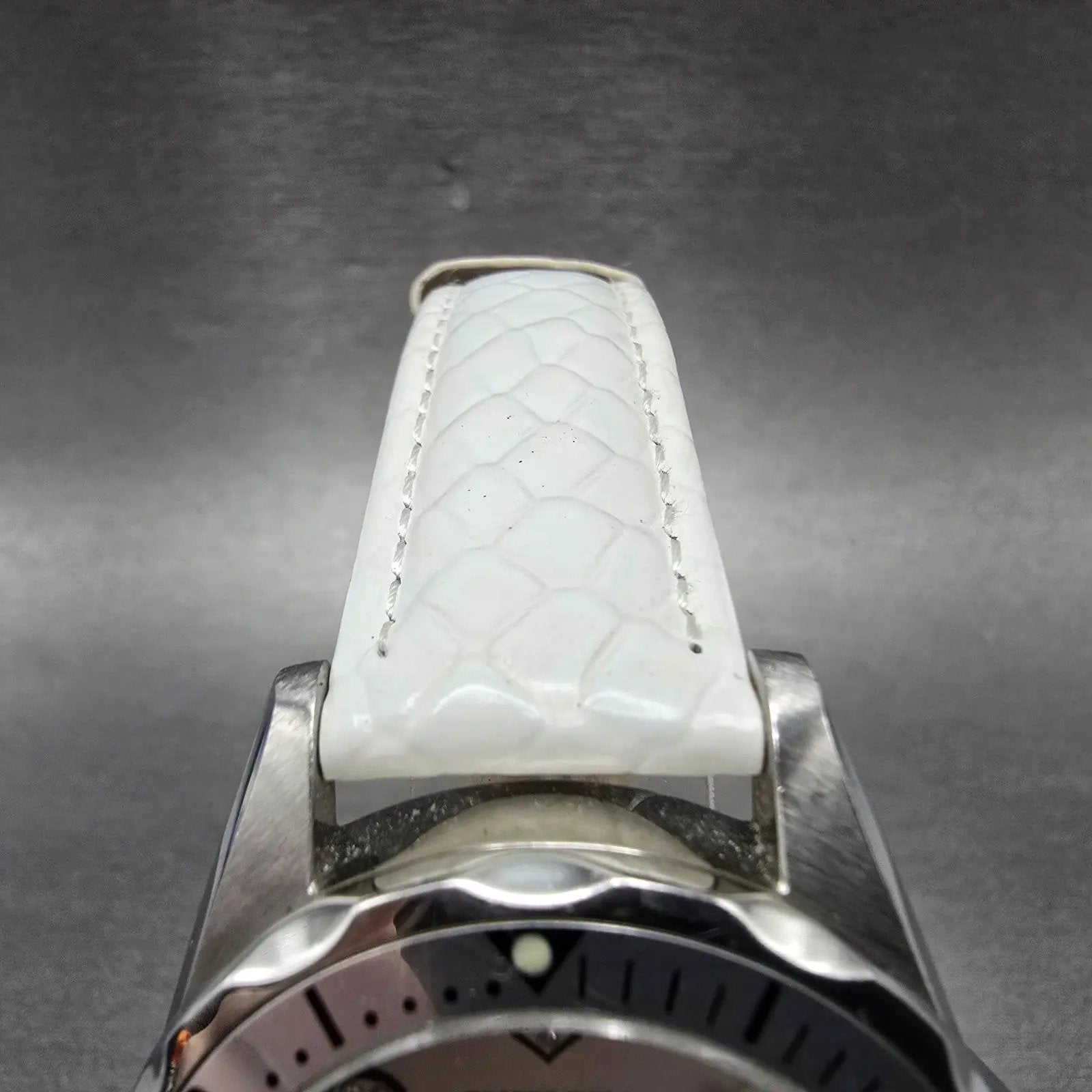 Invicta Heart Dive Watch Women 37mm Silver Dial Silver Tone Date 12401 New Batt4