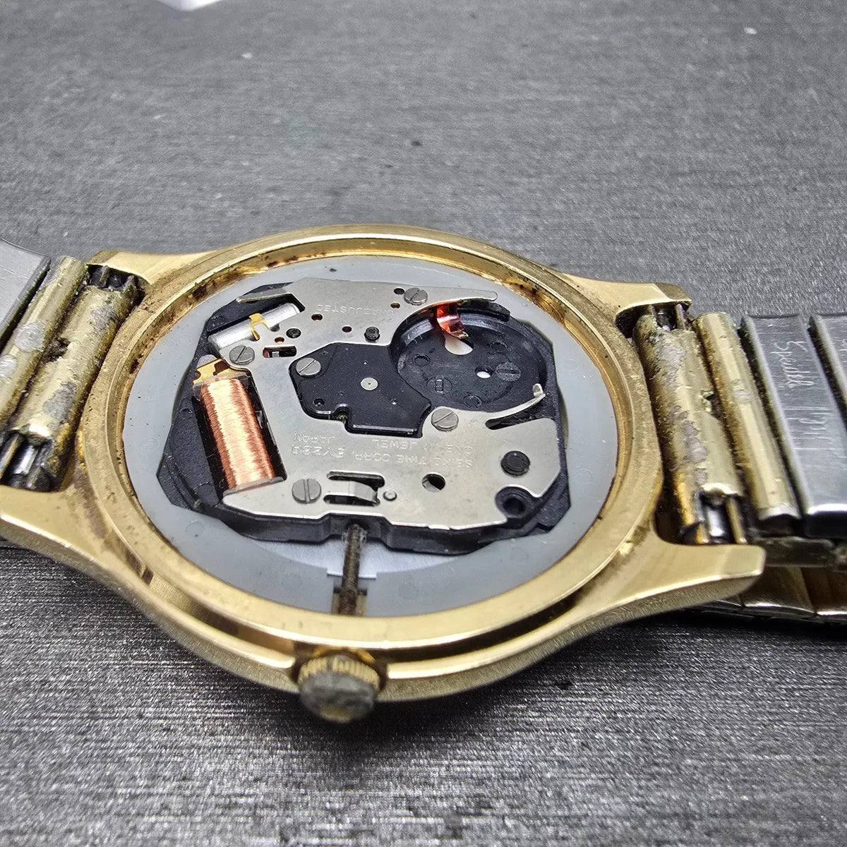 Seiko 5Y23A Quartz Movement Works Daydate W/Case And Hands Vintage4