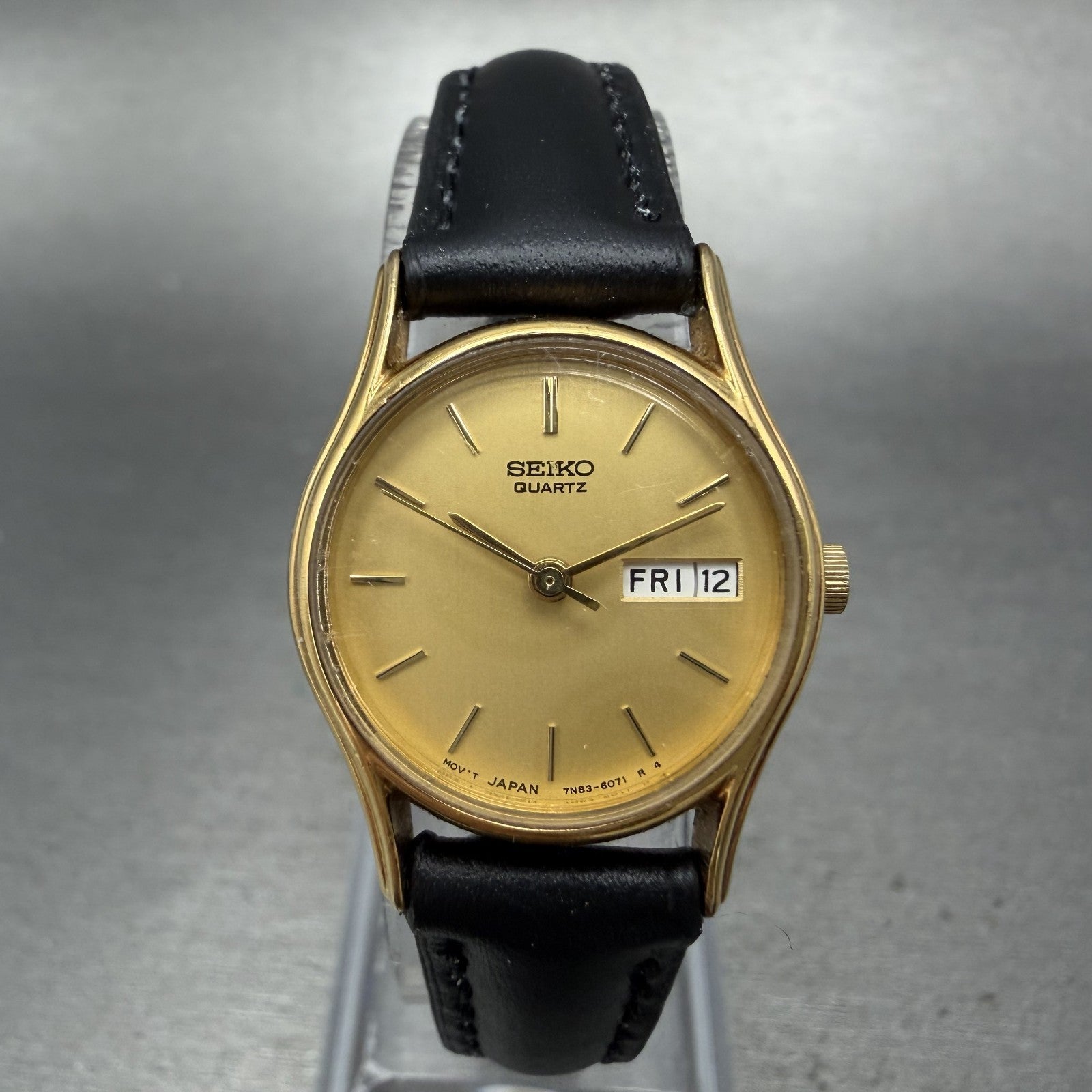 Seiko Watch Women 22mm Champagne Dial Gold Tone Daydate 7n83-6021 New Battery KQ0