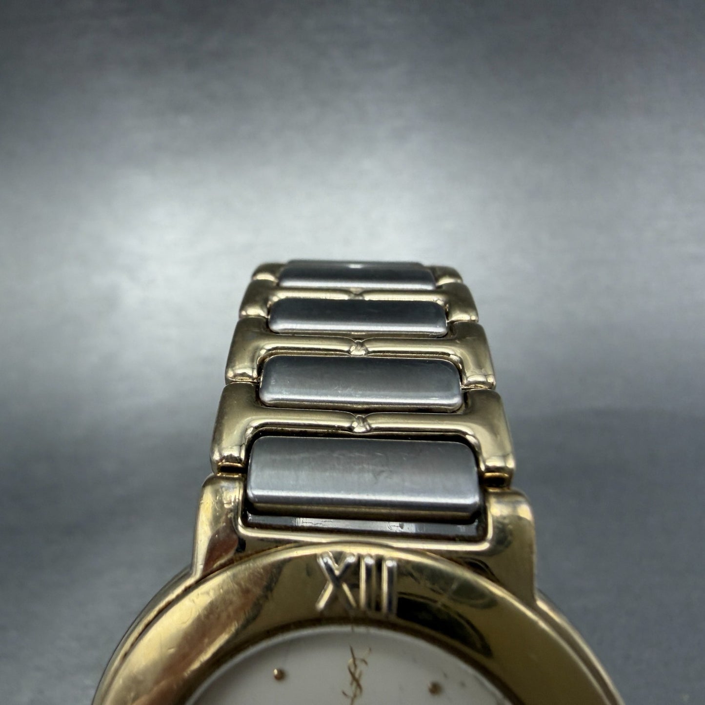 Yves Saint Laurent Watch Women 31mm White Dial Gold Tone Round NO CASEBACK PARTS5