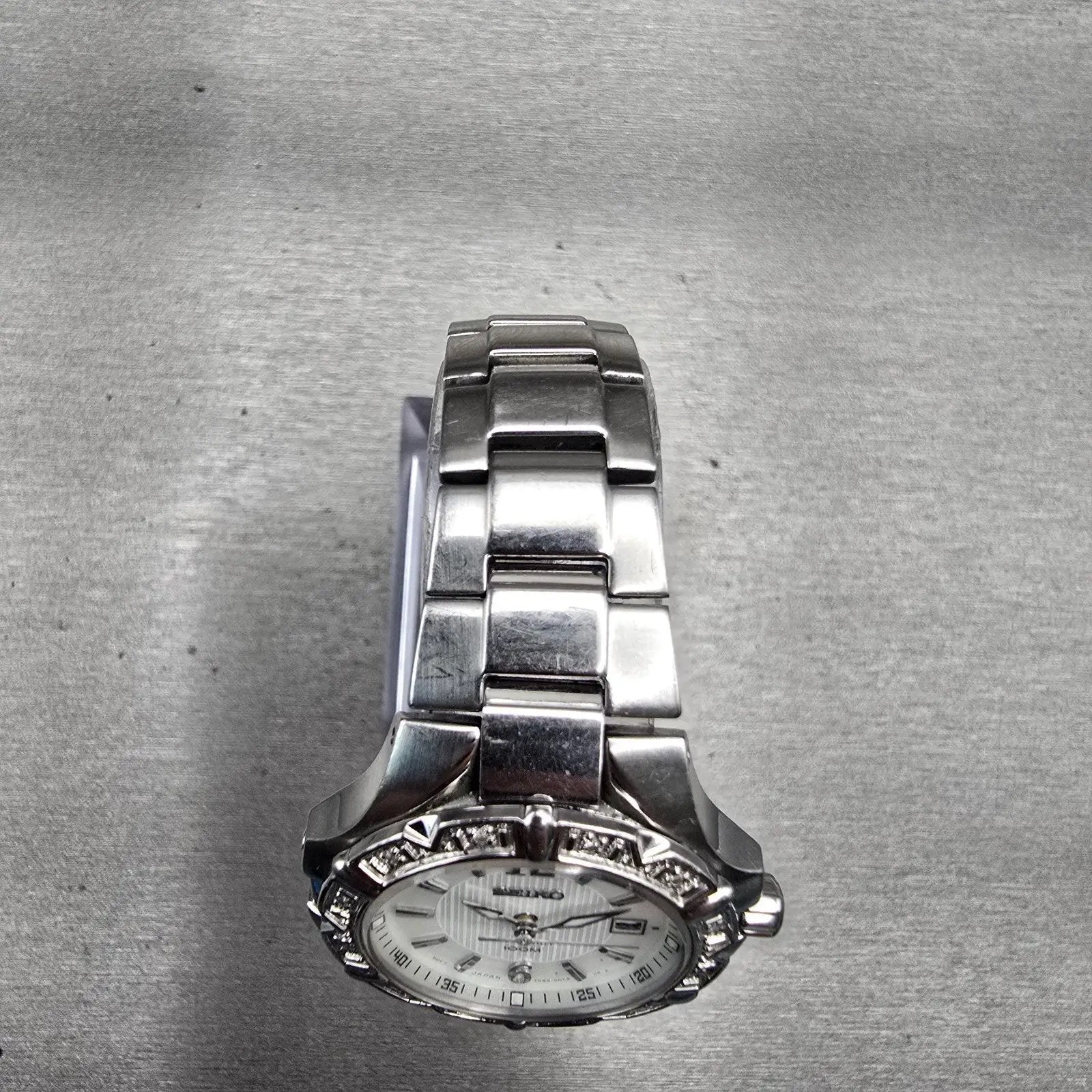 Seiko Coutura Watch Women 29mm MOP Dial Silver Tone Date Gemmed 7N82-0GD0 NewBat4