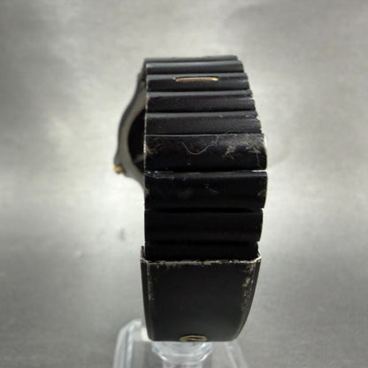 Seiko SQ Sports 150m Watch Men 37mm Black Dial Black & Gold Tone Daydate PARTS8