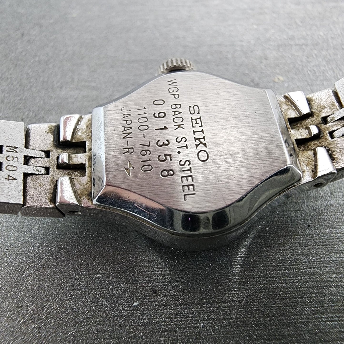 Seiko Watch Women 17mm Silver Dial Silver Tone Oval Manual 11007610 Runs9