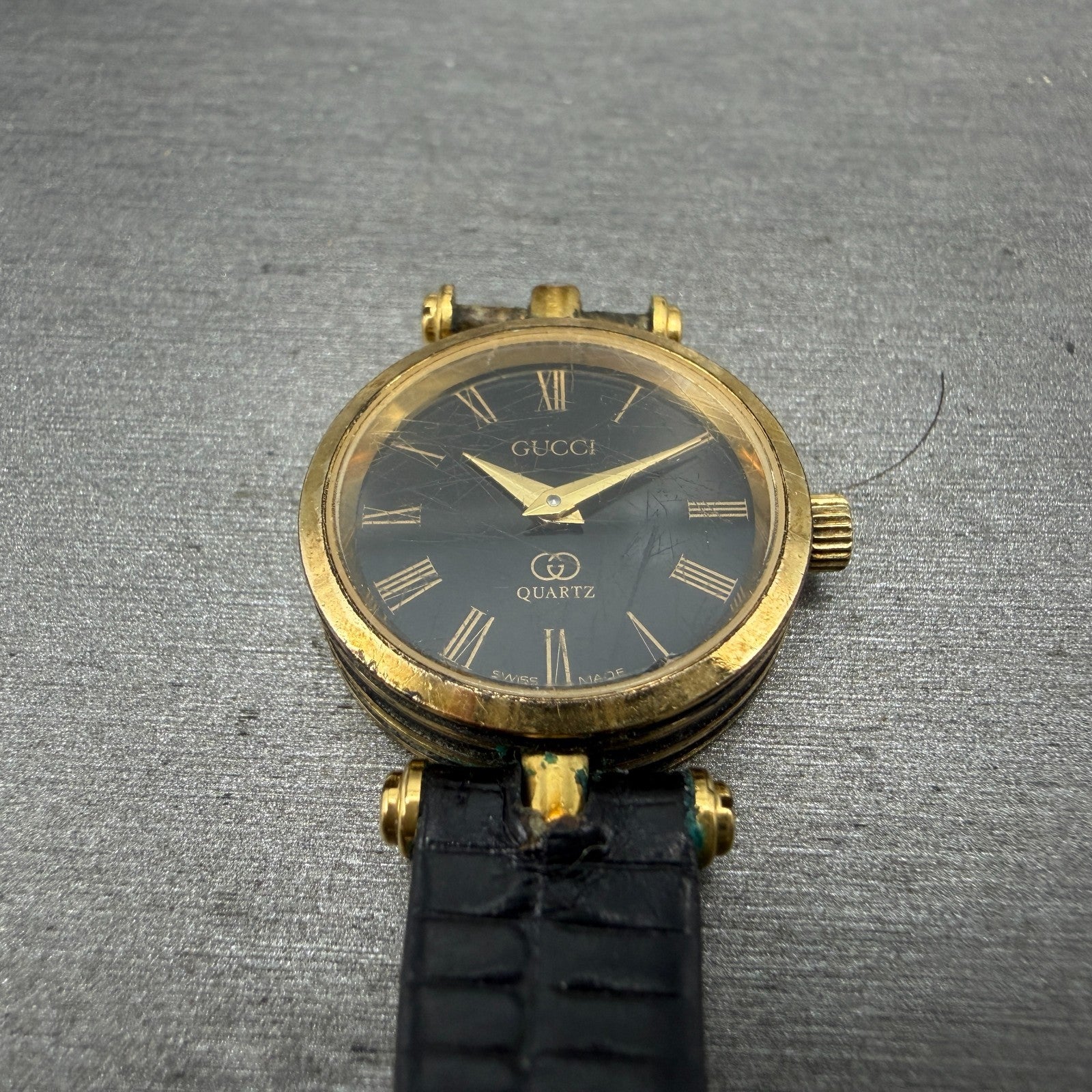 Gucci 2000L Watch Women 22mm Black Dial Gold Plated Round New Battery VTG LKASDT2