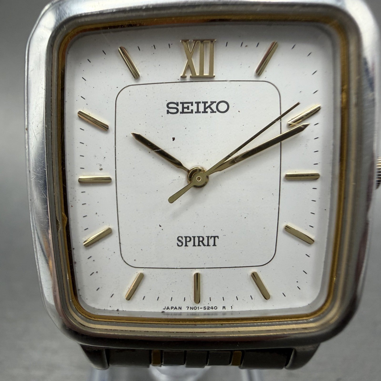 Seiko Spirit Tank Watch Men 28mm White Dial two Tone 7n015210 New Battery AB1