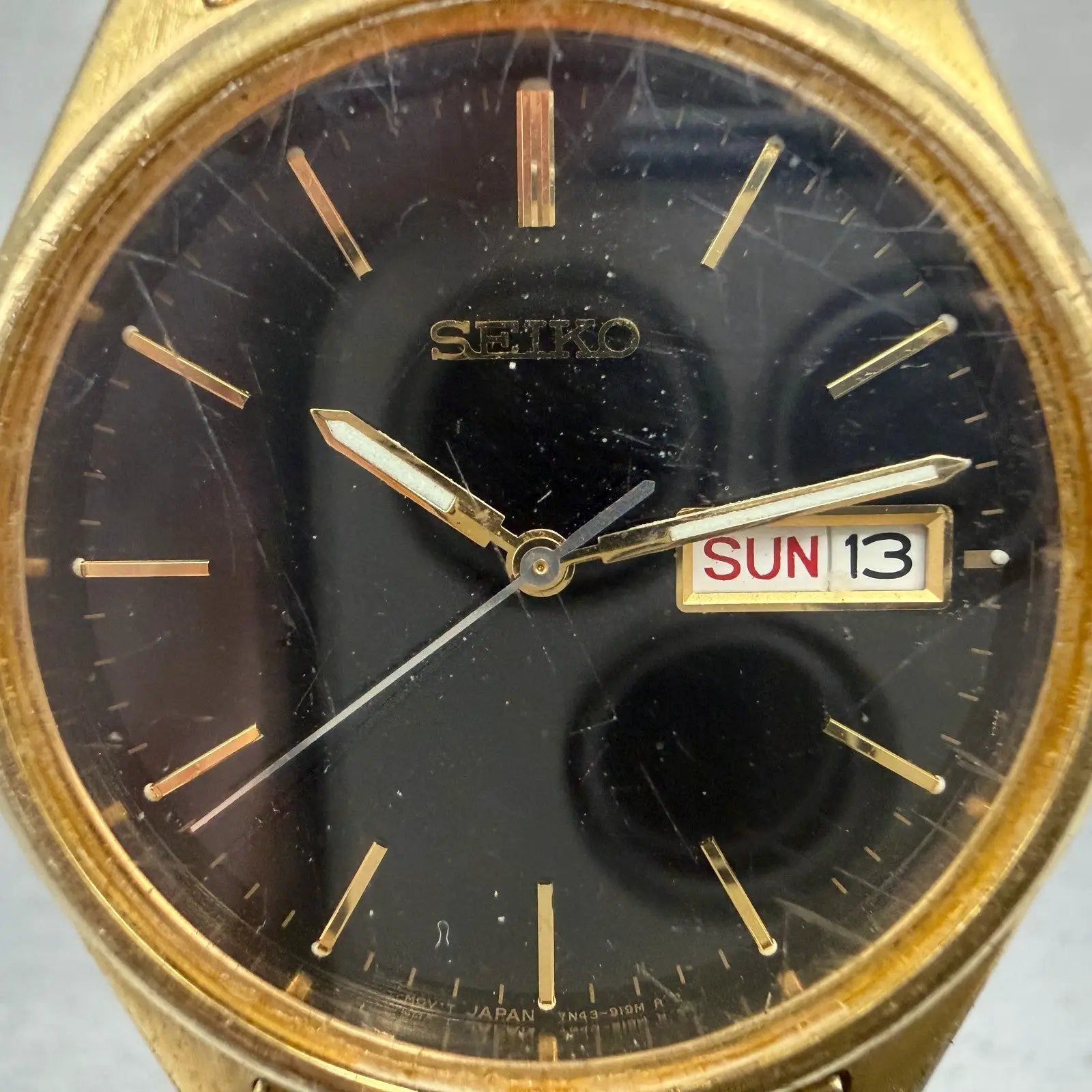 48043098