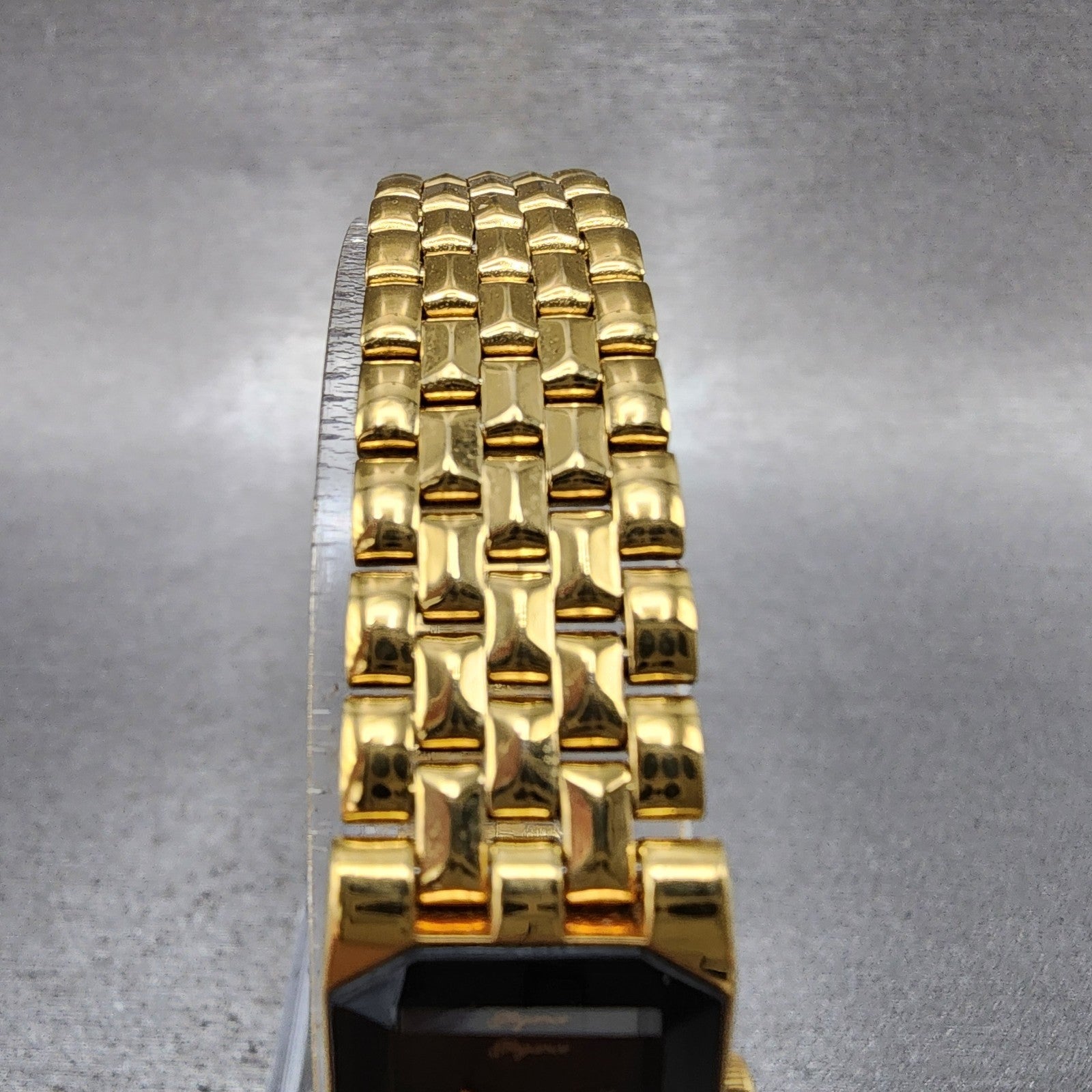 Citizen Elegance CQ Tank Watch Women 14mm Black Dial Gold Tone New Battery4