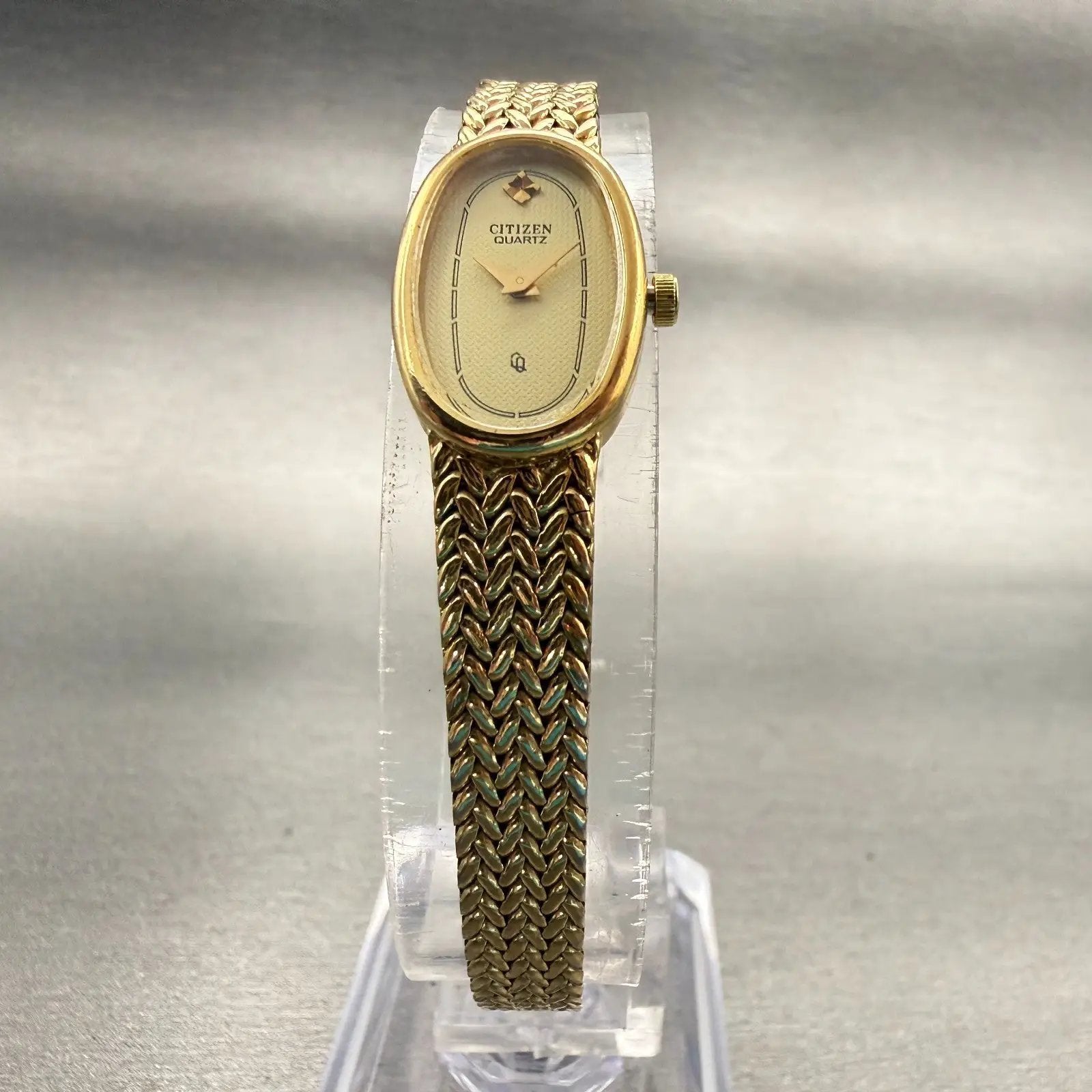 Citizen CQ Watch Women 13mm Champagne Dial Gold Tone Oval 2200-4-950461 New Batt5