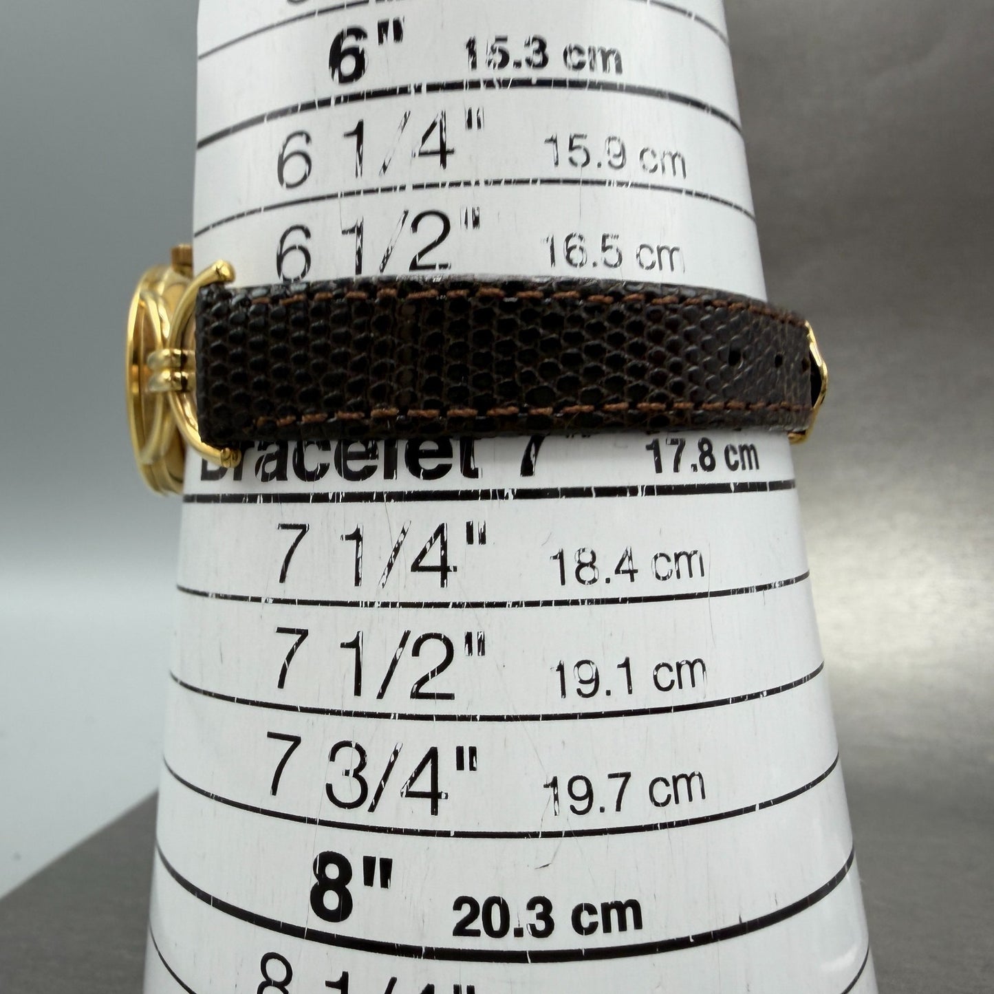 Gucci 6000L Watch Women 23mm Champagne Dial Gold Plated Round Roman PARTS11