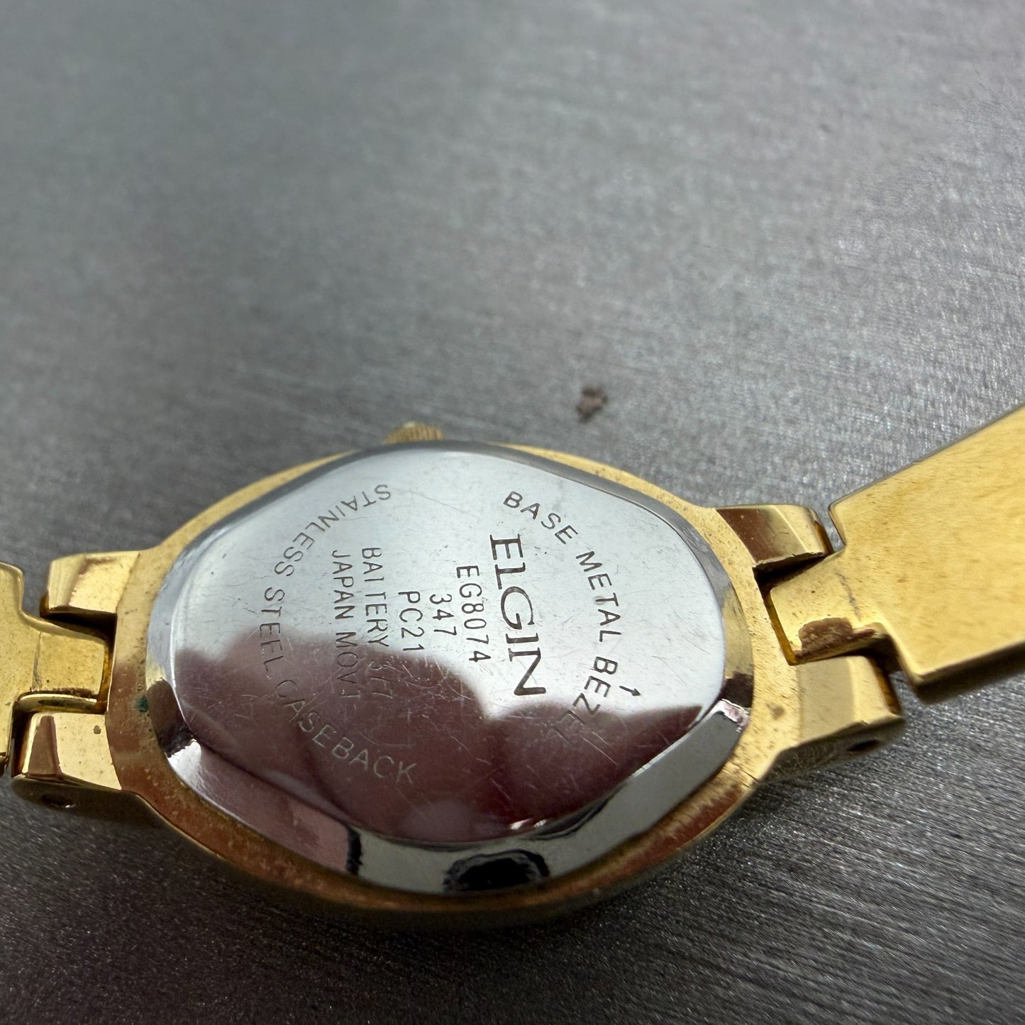 Elgin Watch Women 18mm MOP Dial Gold Tone Oval EG8074 Diamond New Battery9