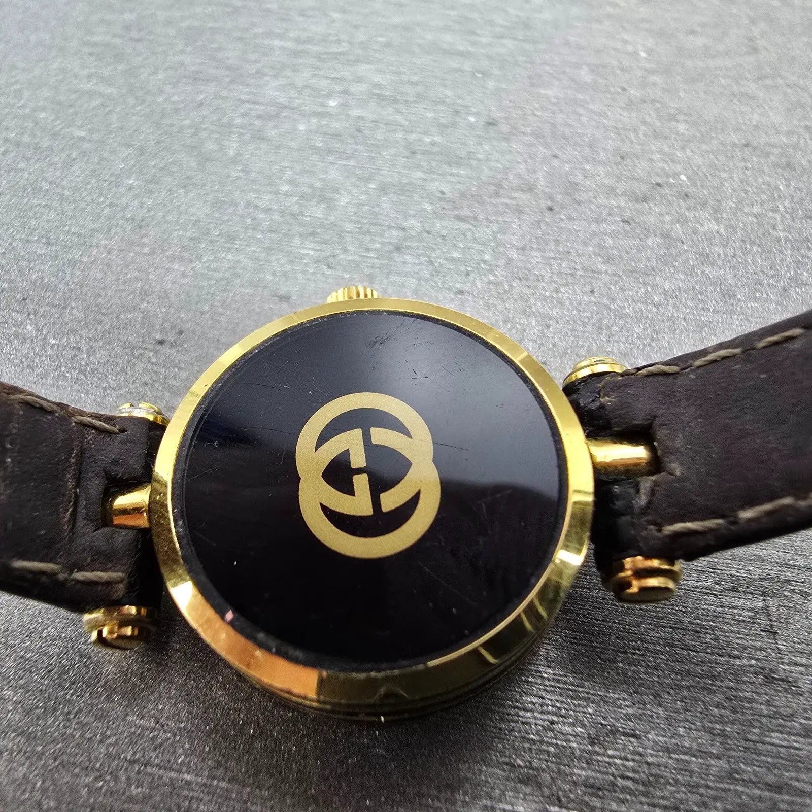 Gucci 2000L Watch Women 22mm Black Dial Gold Plated Round New Battery VTG BQWE10
