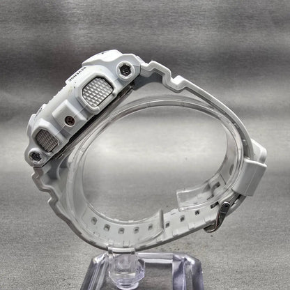 Casio G-Shock GMA-S120MF Watch Men 45mm Silver White Chronograph Alarm New Batt6