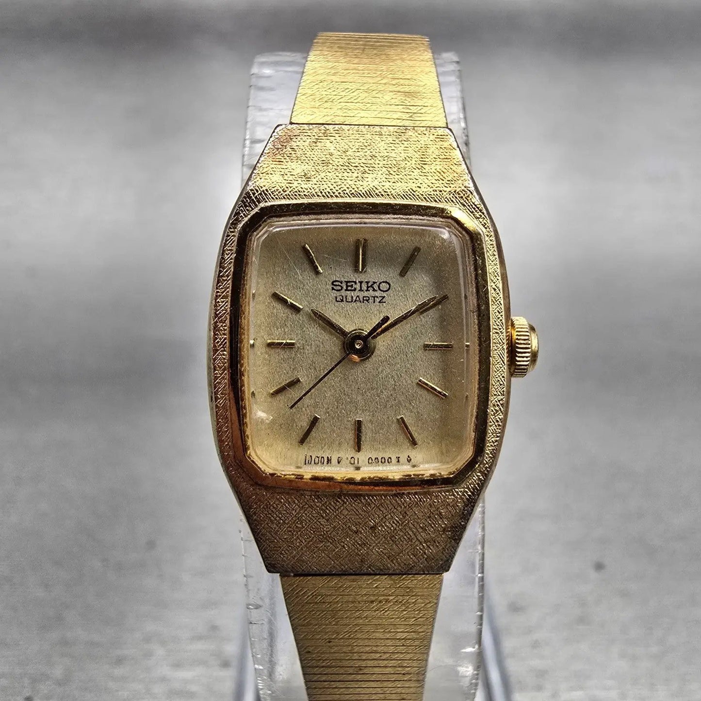 Seiko Watch Women 17mm Champagne Dial Gold Tone Rectangle 5421-5029 New BatteryP0