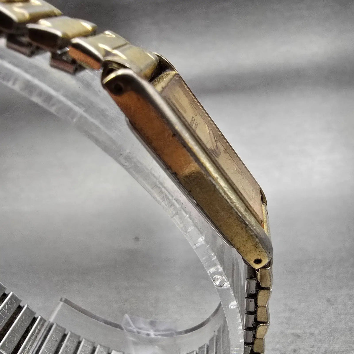 Seiko Watch Women 12mm Gold Dial Gold Tone Rectangle 2E20-5239 New Battery VTG3