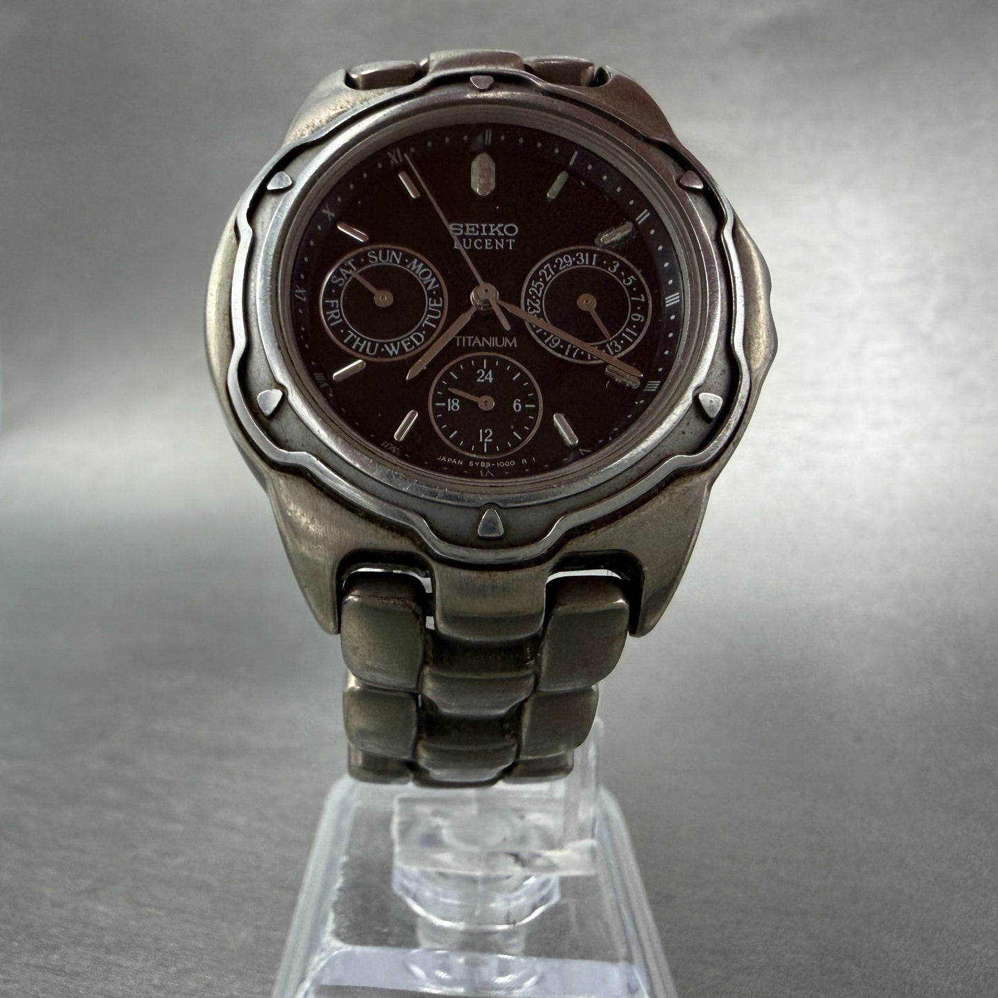 Seiko Lucent Watch Men 37mm Black Dial Titanium Daydate 5Y89-1000 PARTS6