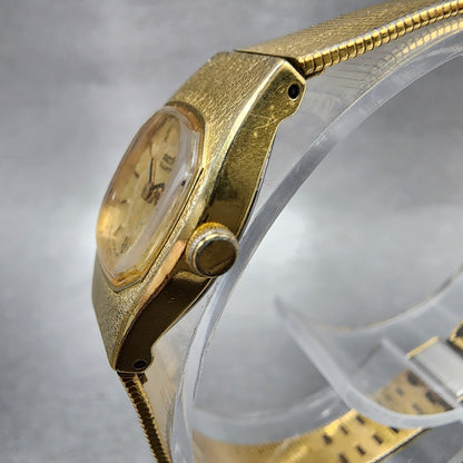 Seiko Watch Women 16mm Champagne Dial Gold Tone Round 2C205300 New Battery2