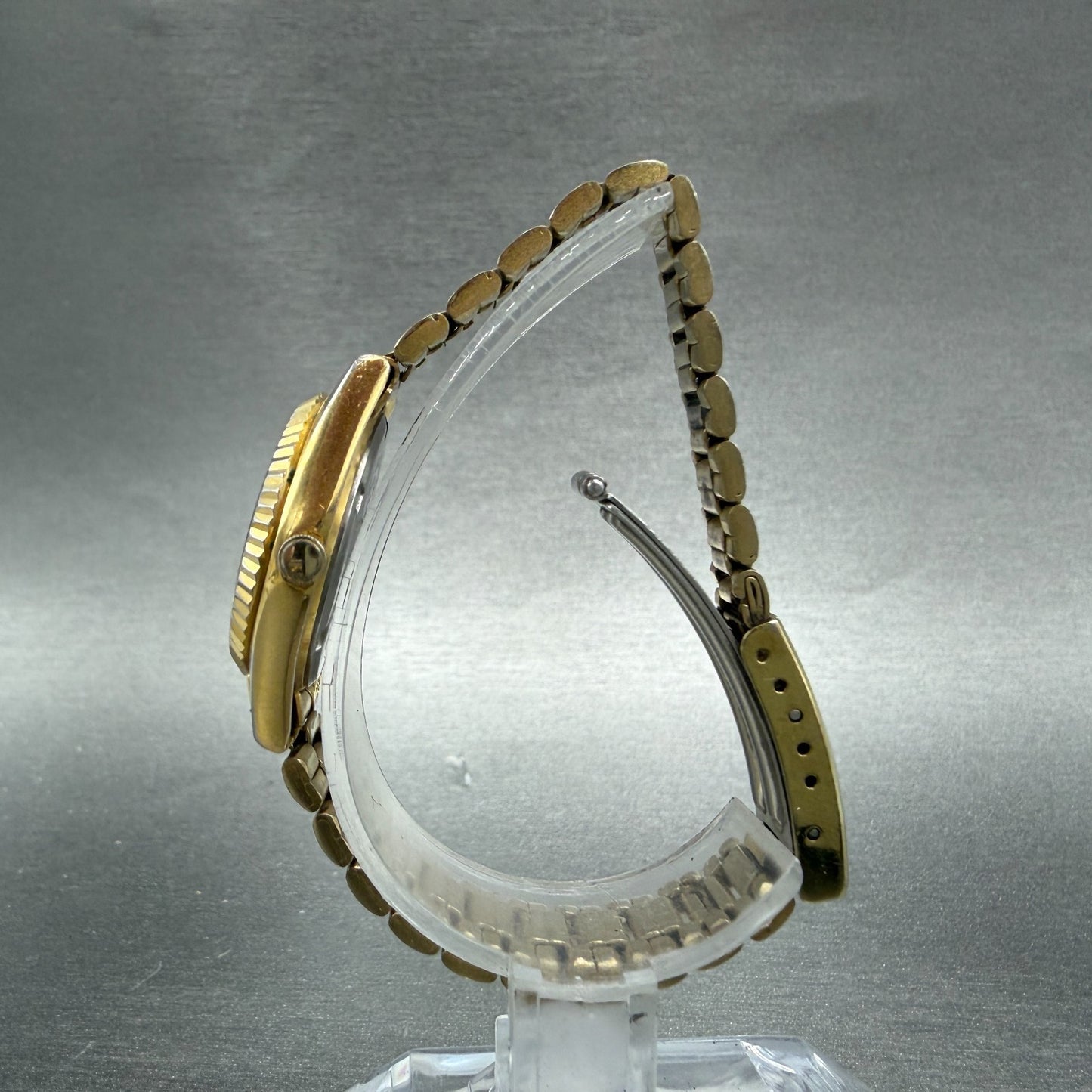 Seiko SQ Watch Women 24mm Gold Dial Gold Tone Daydate Round 3E23-0A60 NewBatt H96