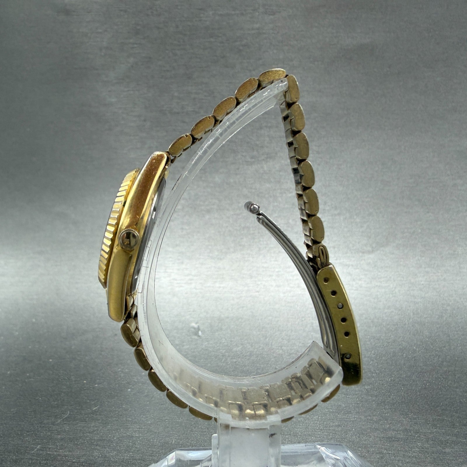 Seiko SQ Watch Women 24mm Gold Dial Gold Tone Daydate Round 3E23-0A60 NewBatt H96