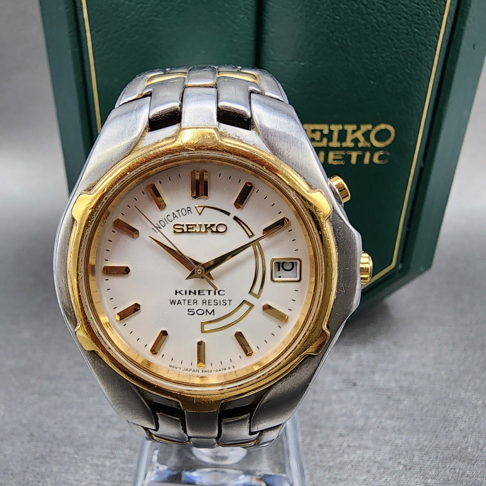Seiko Kinetic Watch Men 37mm White Dial Two Tone Date 5m620a89 New Cap1