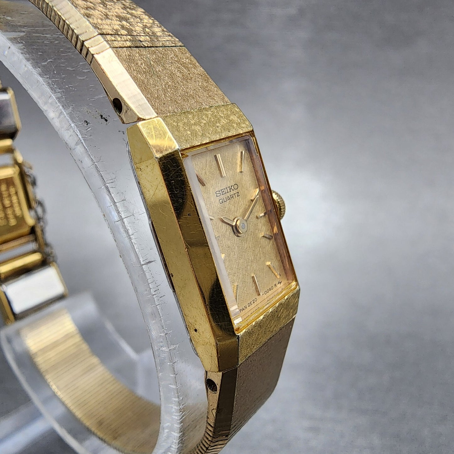 Seiko Tank Watch Women 12mm Gold Dial Gold Tone Rectangle 2E205029 New Battery3