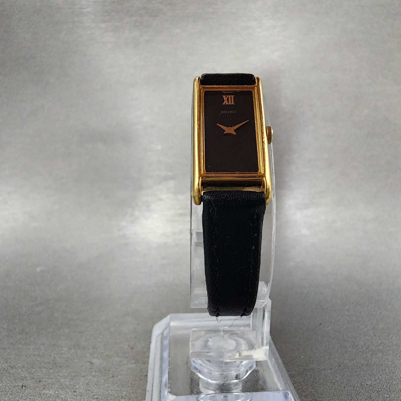 Seiko Tank Watch Women 13mm Black Dial Gold Tone Rectangle 2e206129 New Battery5
