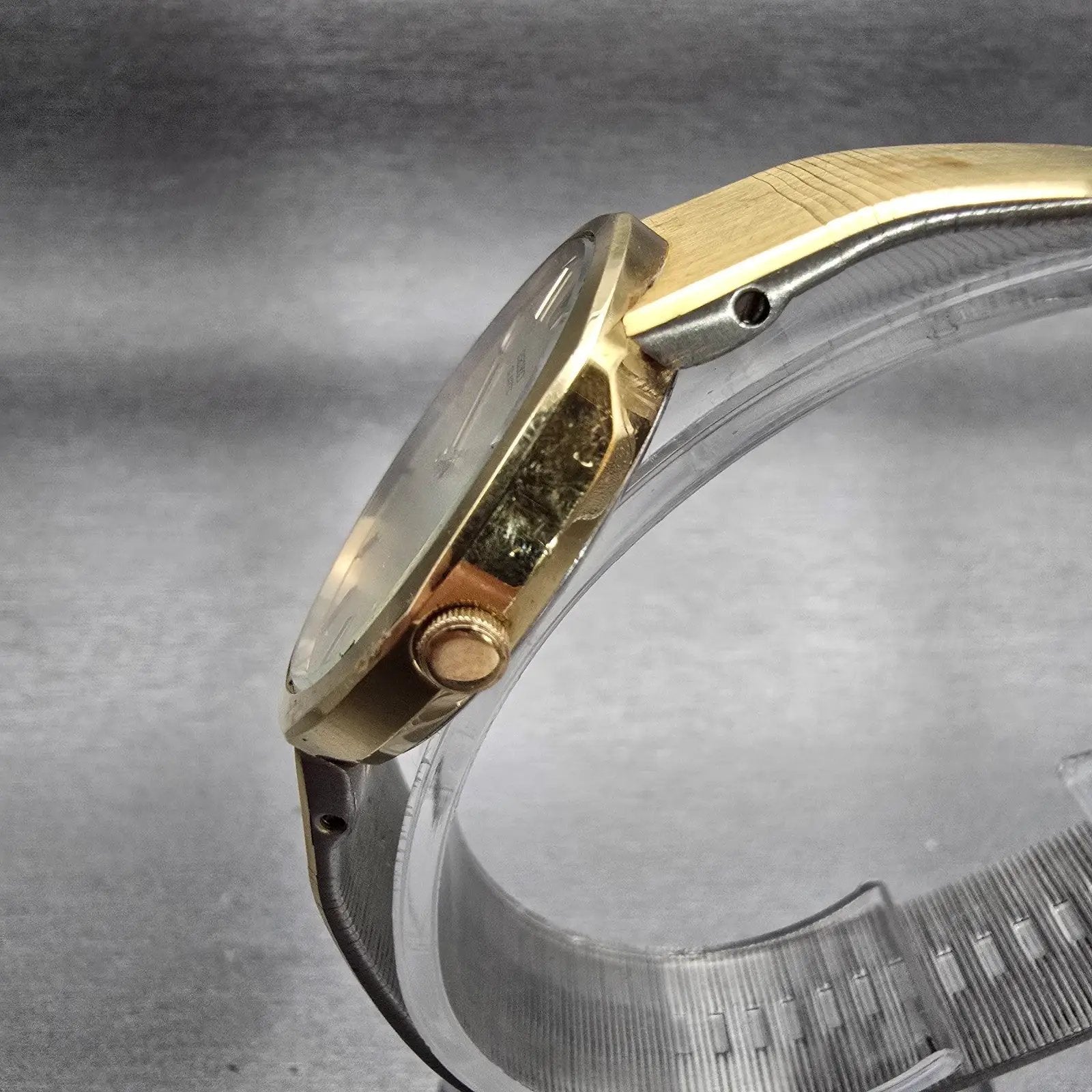Seiko Watch Men 32mm Champagne Dial Gold Tone Round 7430-6009 New Battery VTG2