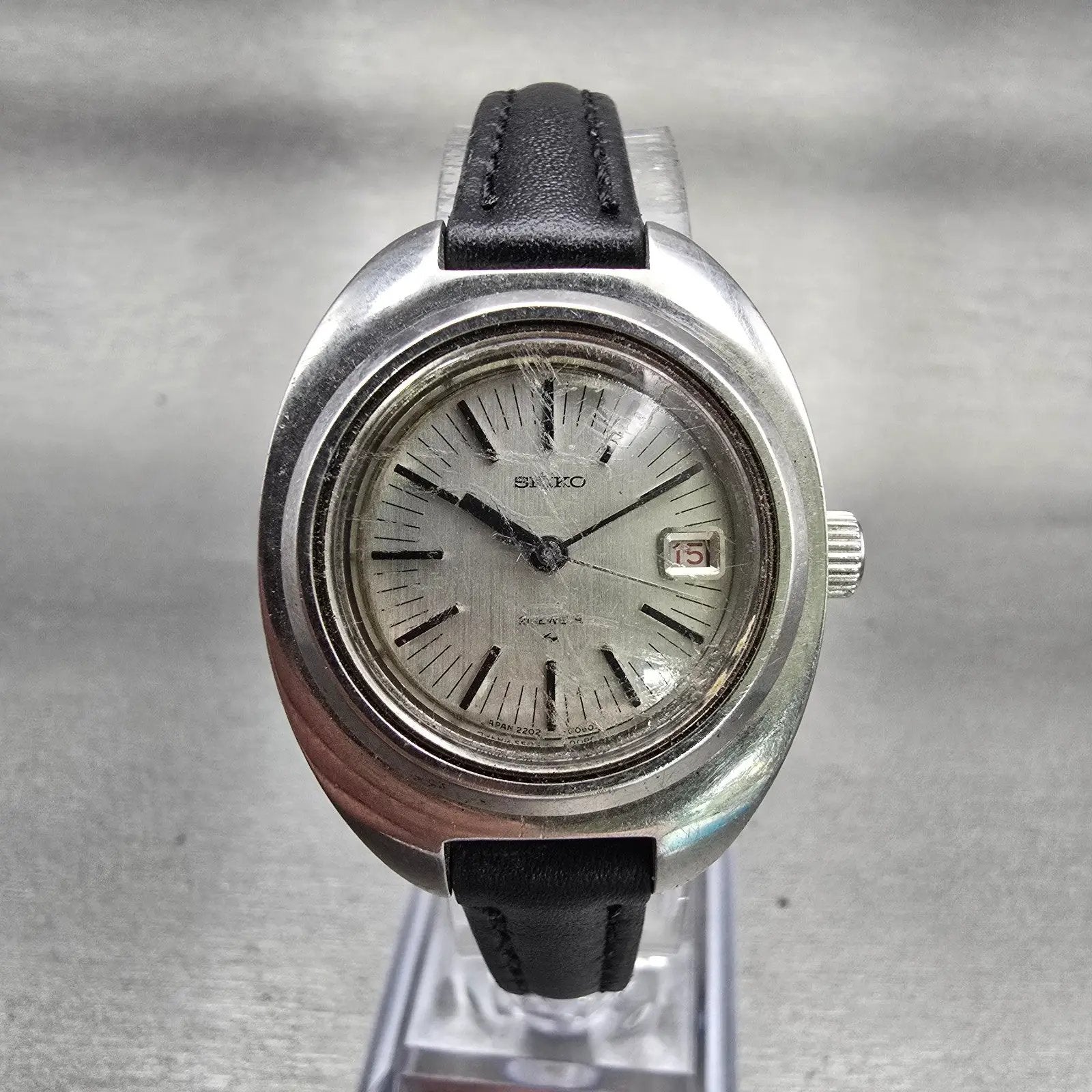 Seiko Watch Women 21mm Silver Dial Silver Tone Date Oval 2202-0050 Vintage Works0