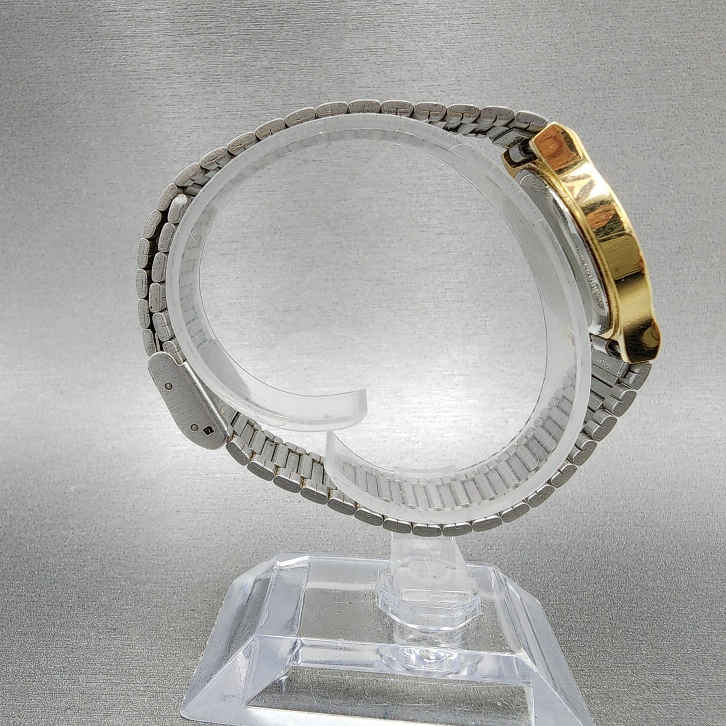 Seiko Watch Women 28mm Champagne Dial Gold Tone Round 5y916010 New Battery8