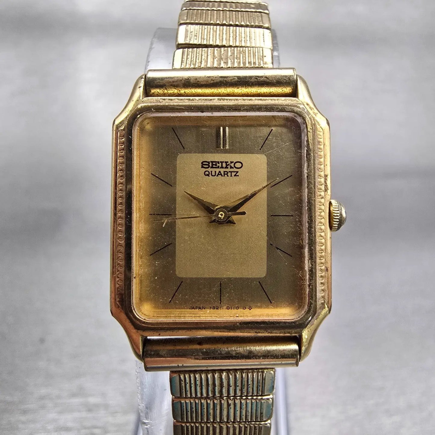 Seiko Watch Woman 20mm Gold Dial Gold Tone Rectangle 7321-5040 New Battery VTG0