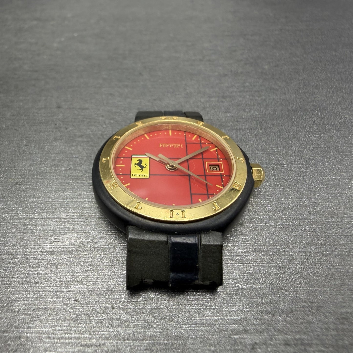 Ferrari Cartier Watch Women 26mm Red Dial Black Tone Date Round New battery2