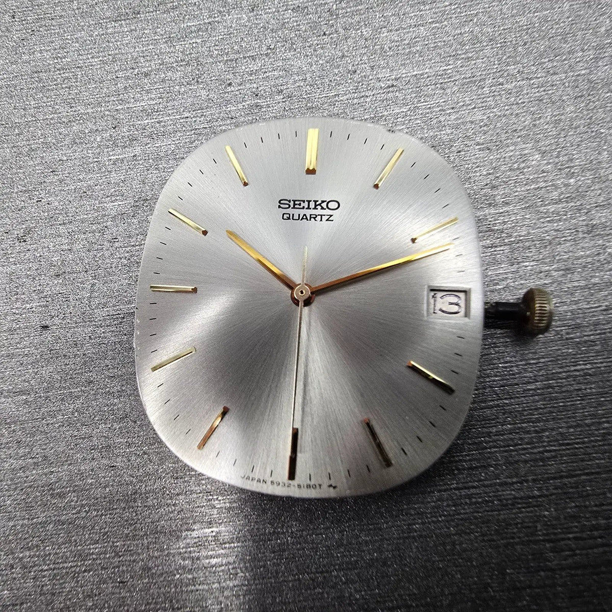 Seiko 5932A Quartz Movement Date Three Hand Parts Vintage 6 Jewels5