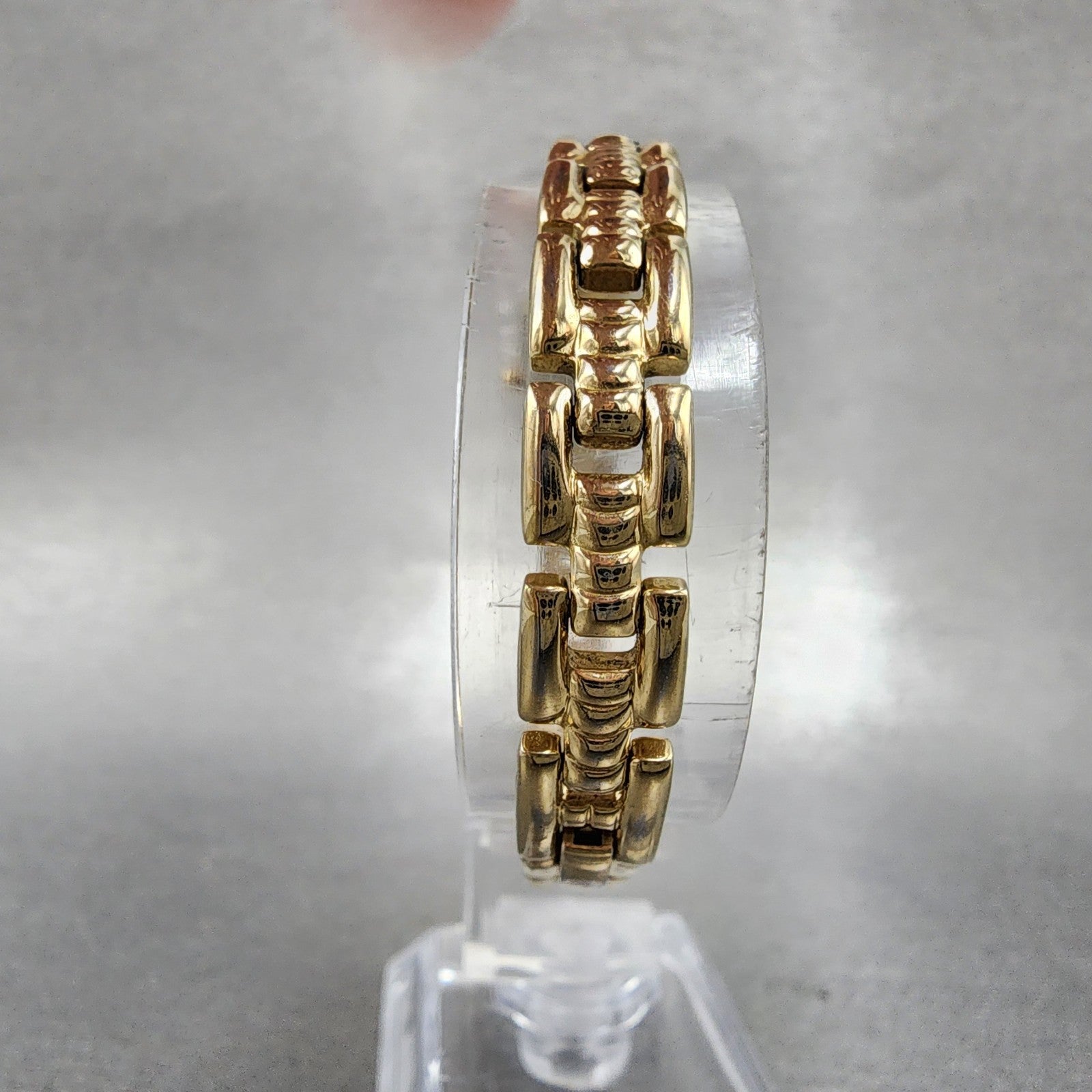 Citizen Tank Watch Women 13mm Black Dial Gold Tone Rectangle New Battery7