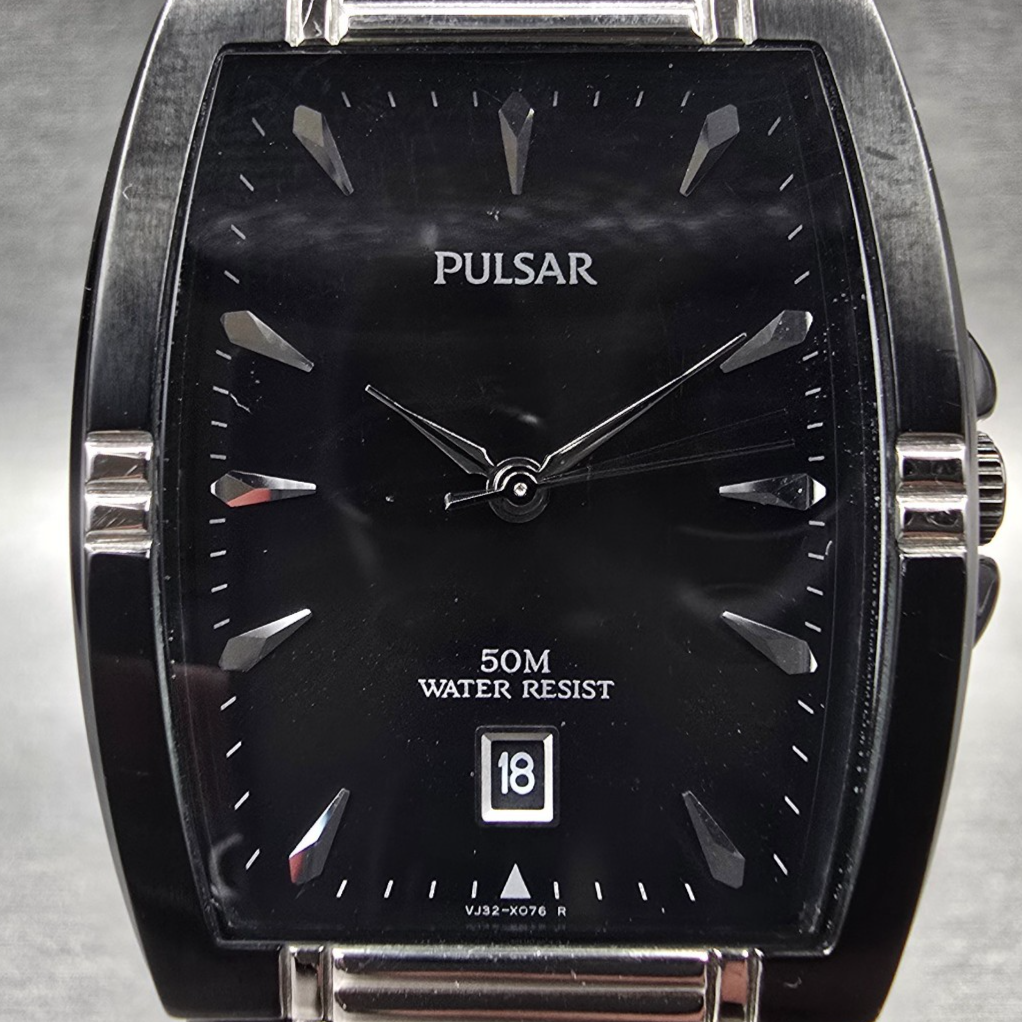 Seiko Pulsar Watch Men 30mm Black Dial Two Tone Date VJ32-X059 New Battery1