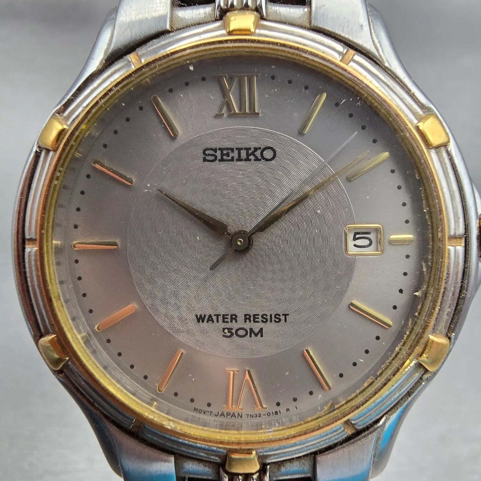 Seiko Watch Men 35mm Silver Dial Two Tone Date Round 7N32-0149 New Battery VTG1