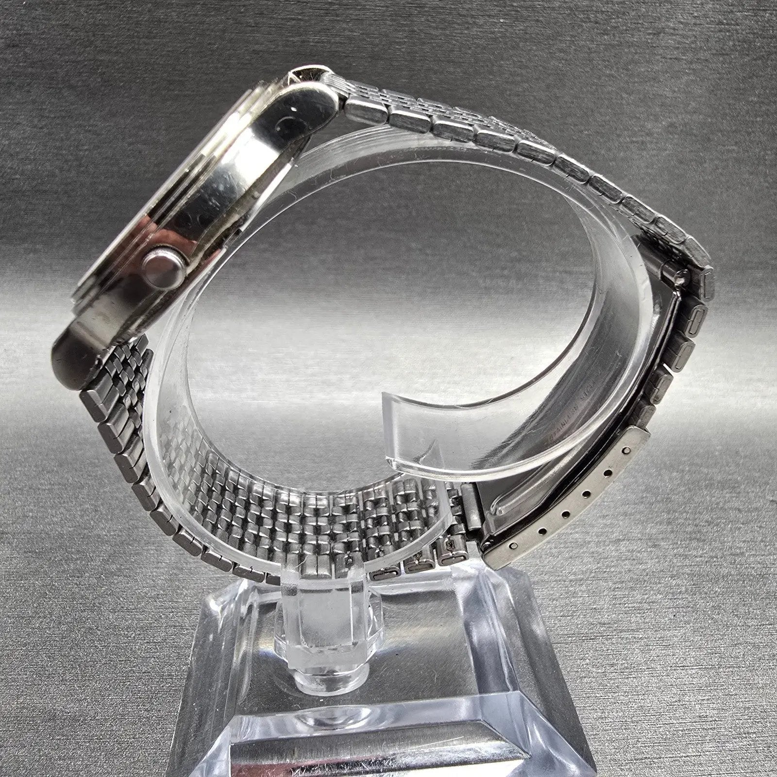 Seiko Alba Watch Men 34mm Silver Dial Silver Tone Round V721-6A90 New Battery6