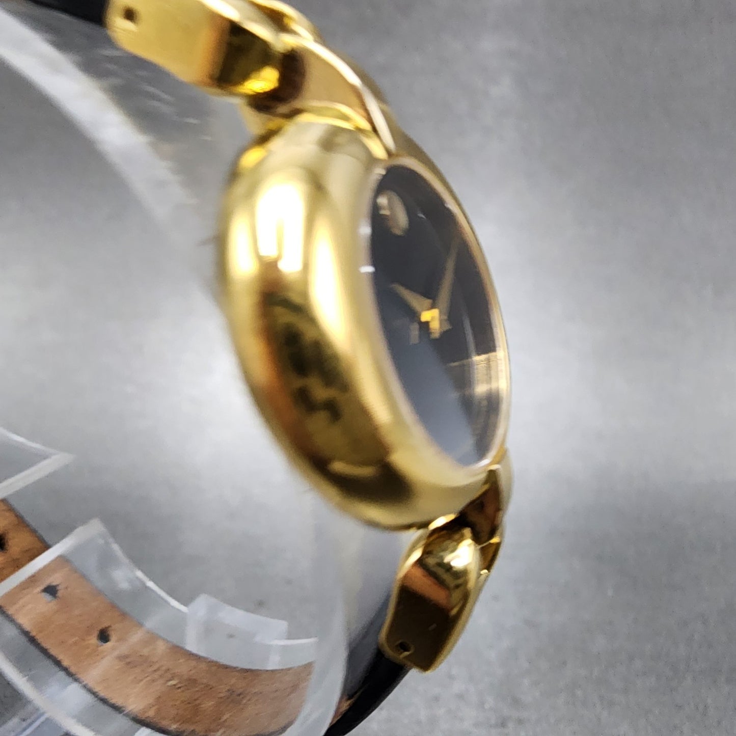 Movado Vivo Watch Women 28mm Black Dial Gold Tone Round 88 A1 1701 New Battery