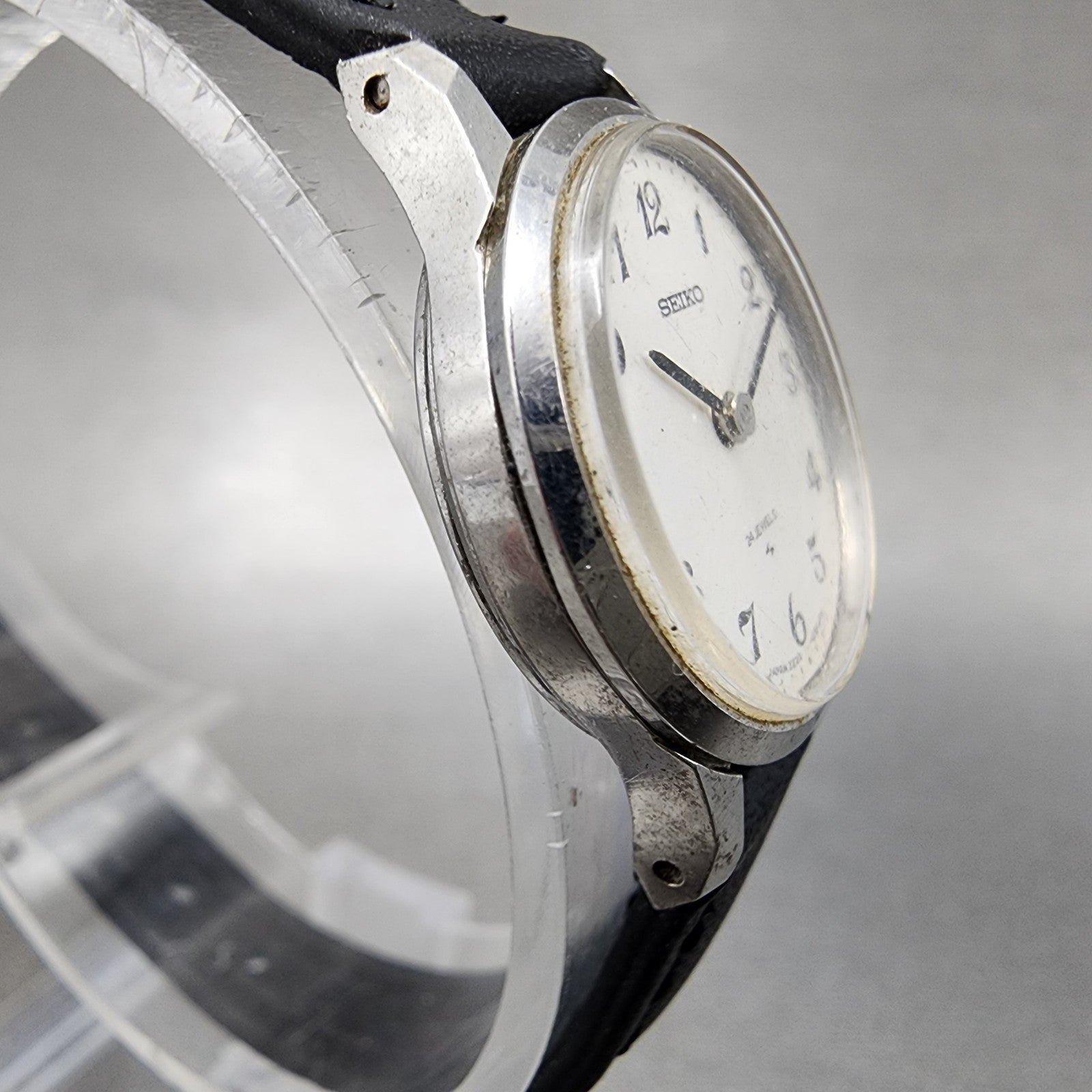 Seiko Watch Women 21mm Silver Dial Silver Tone Round 22200020 Manual Runs3