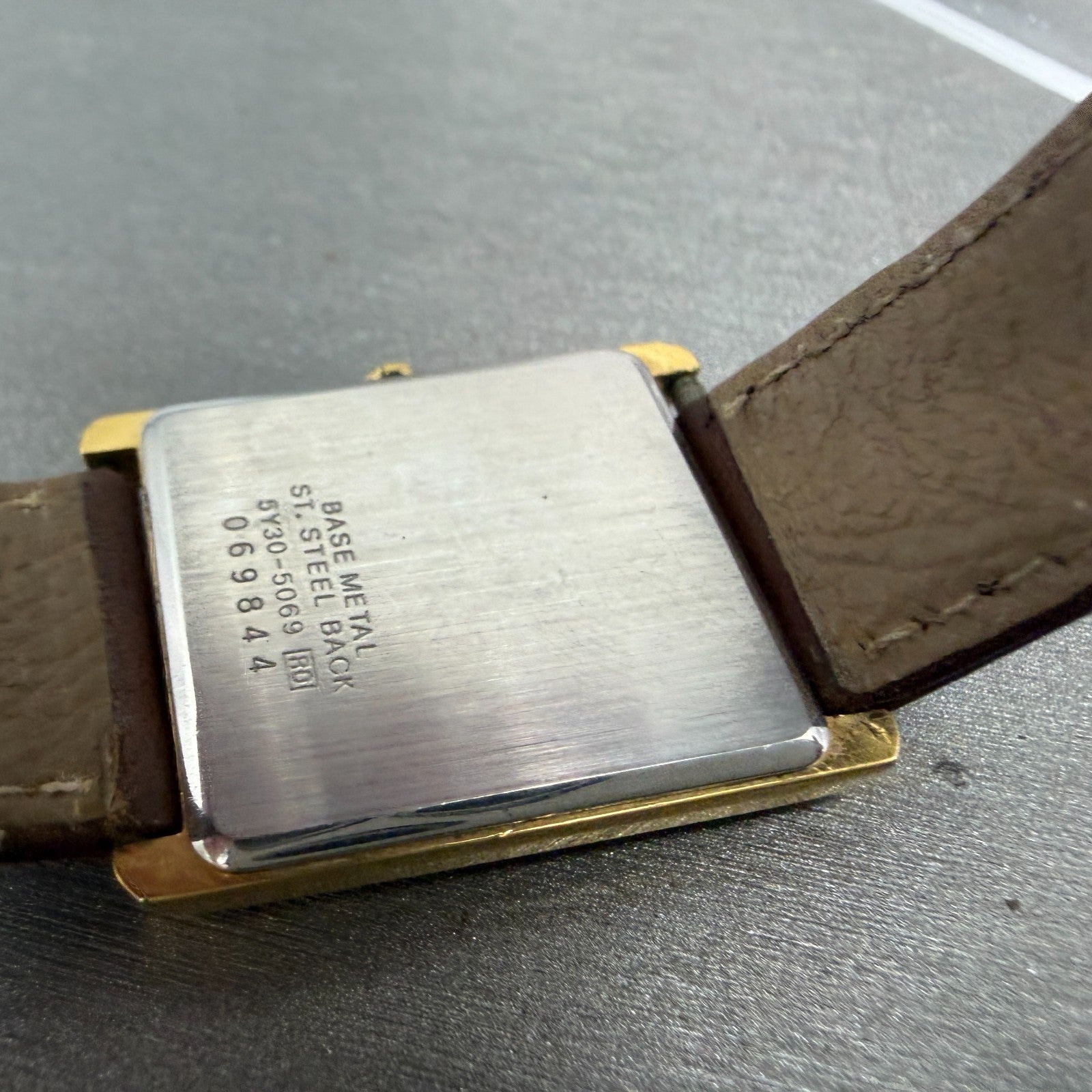 Seiko Tank Watch Men 25mm Champagne Dial Gold Tone Rectangle 5y30-5069 New BattH9
