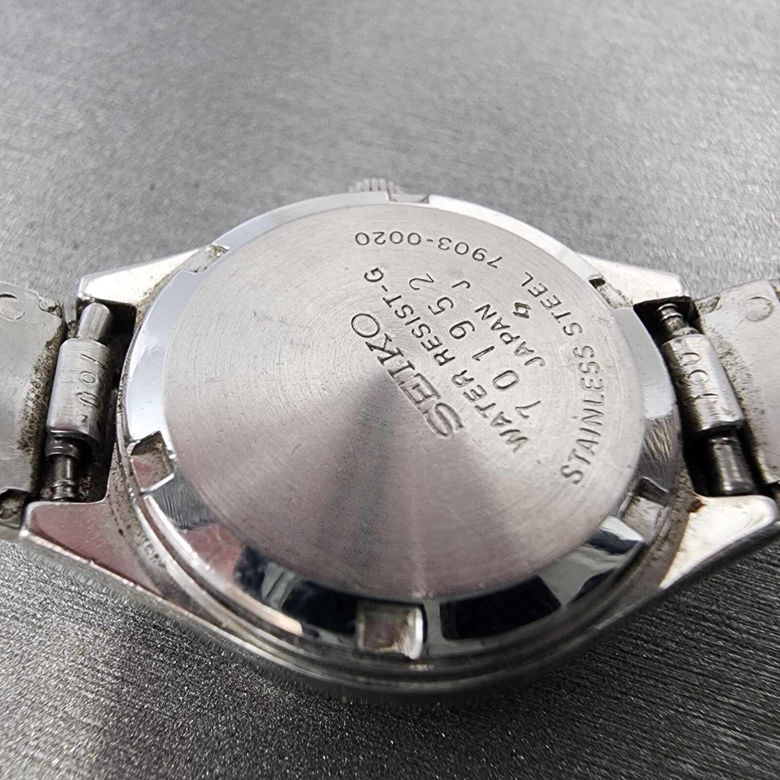 VTG Seiko Watch Women 24mm Blue Dial Silver Tone Daydate Round 79030020 NewBat9