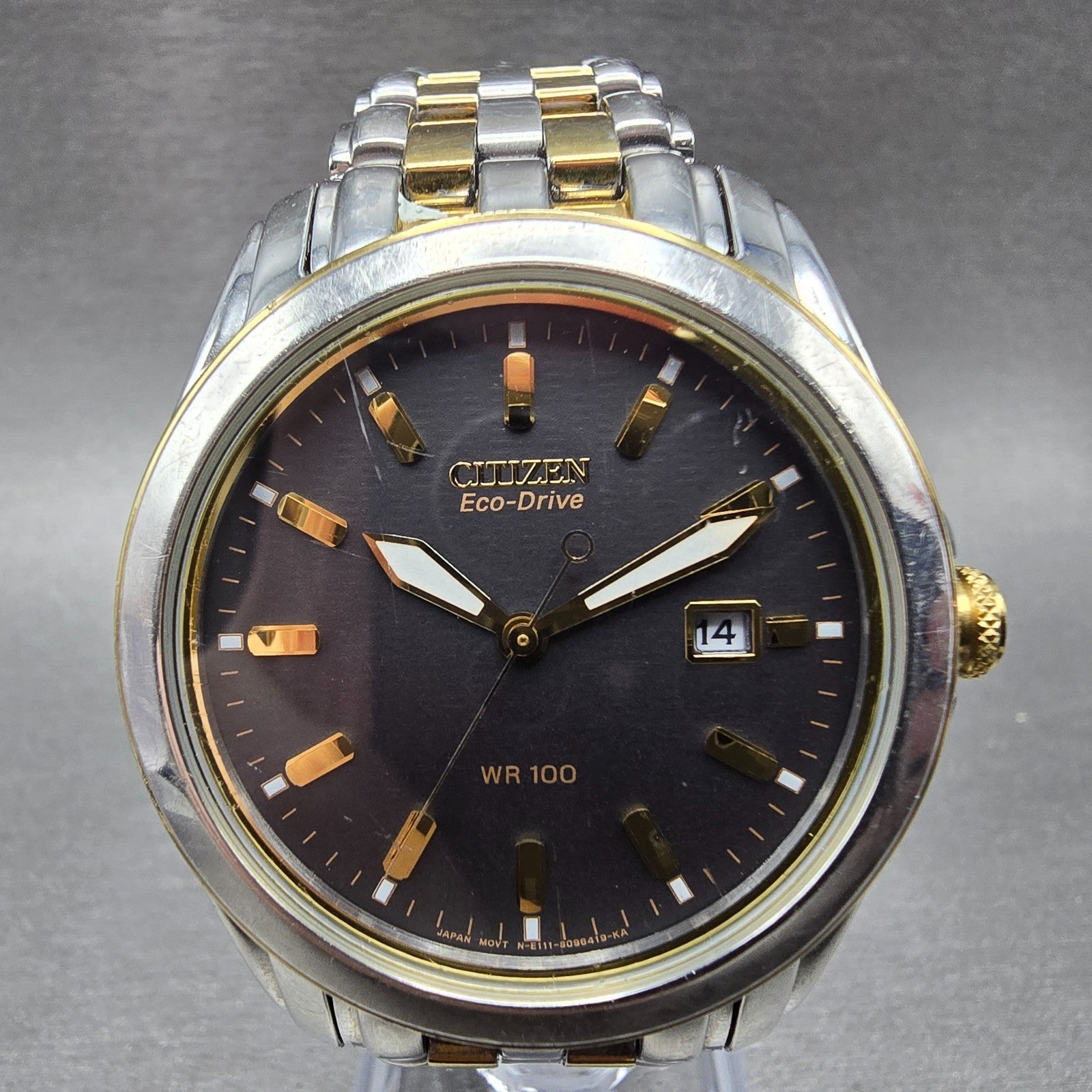 Citizen Eco-Drive Watch Men 40mm Black Dial Two Tone date E111-S064767 Runs0