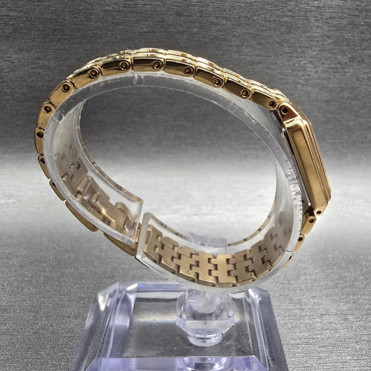 Seiko Tank Watch Women 17mm Champagne Dial Gold Tone Rectangle 1N01-0FH0 NewBatH8