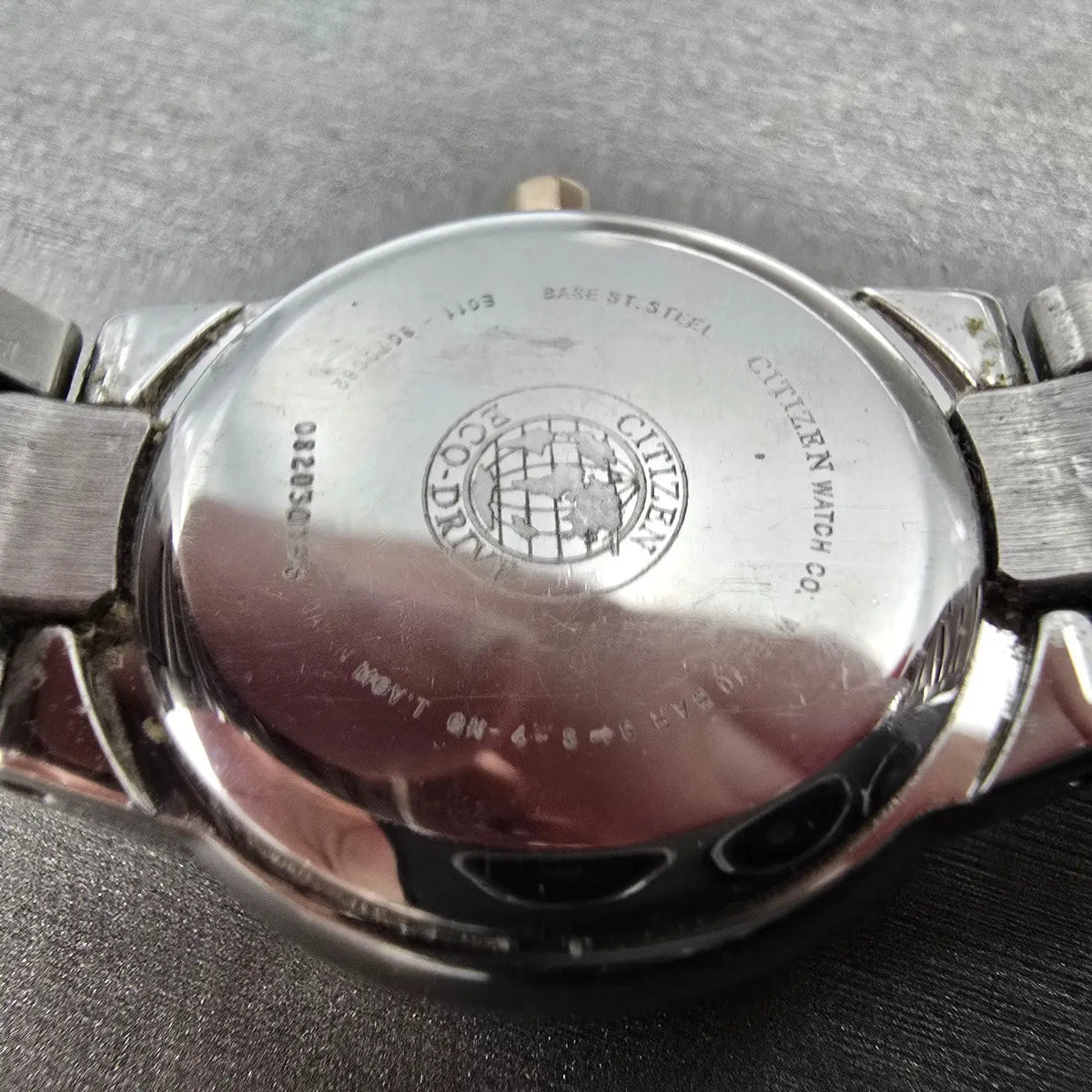 Citizen Eco-Drive Watch Women 26mm MOP Dial Two Tone Date E011-S070082 Works Jp510