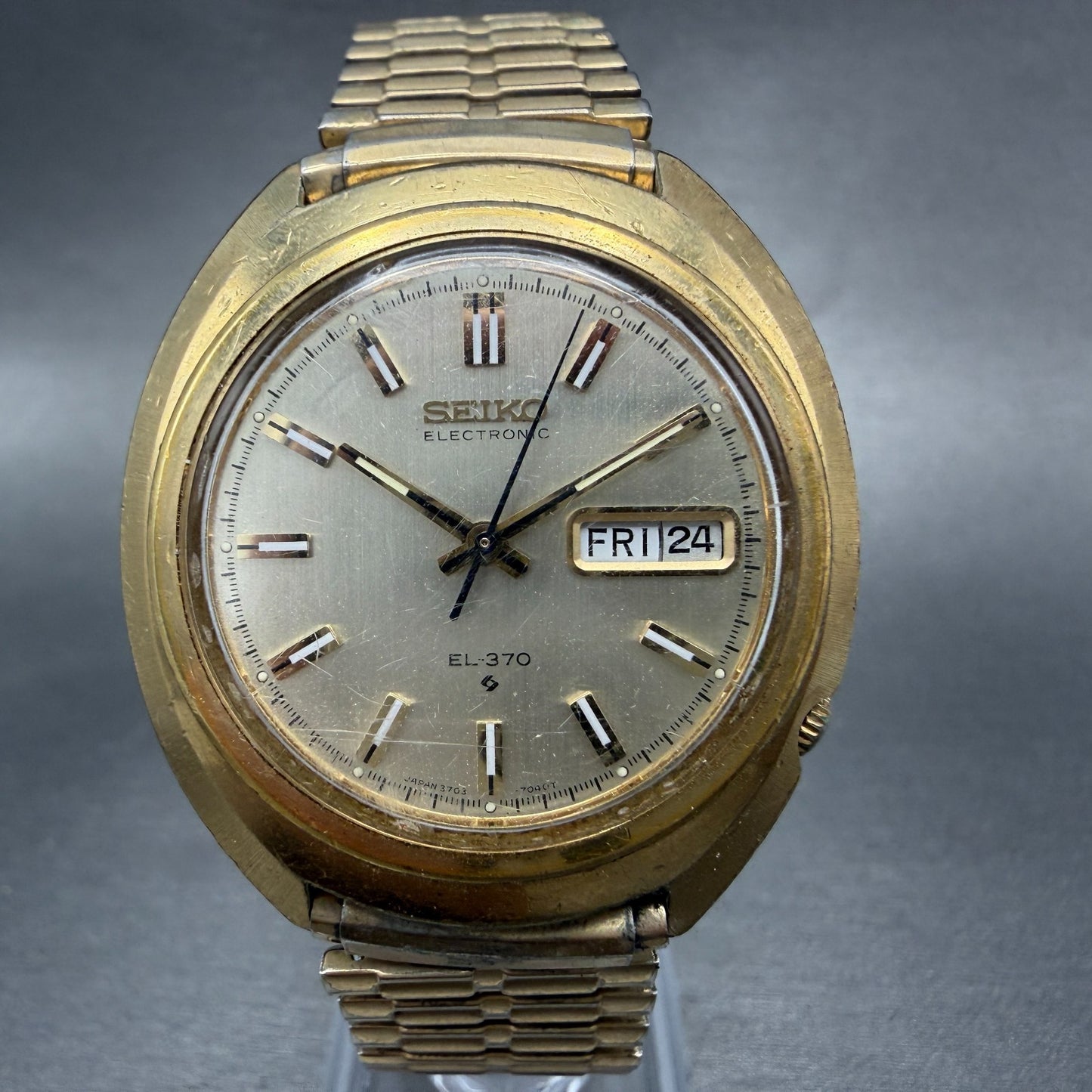 Seiko Electronic EL-370 Watch Men 38mm Champagne Dial Gold Tone Daydate New Batt0