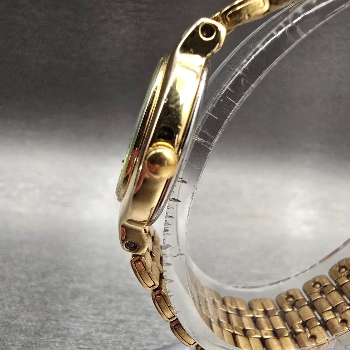 Citizen Watch Women 22mm Cream Dial Gold Tone Round 1020-S54554 New Battery KLD2
