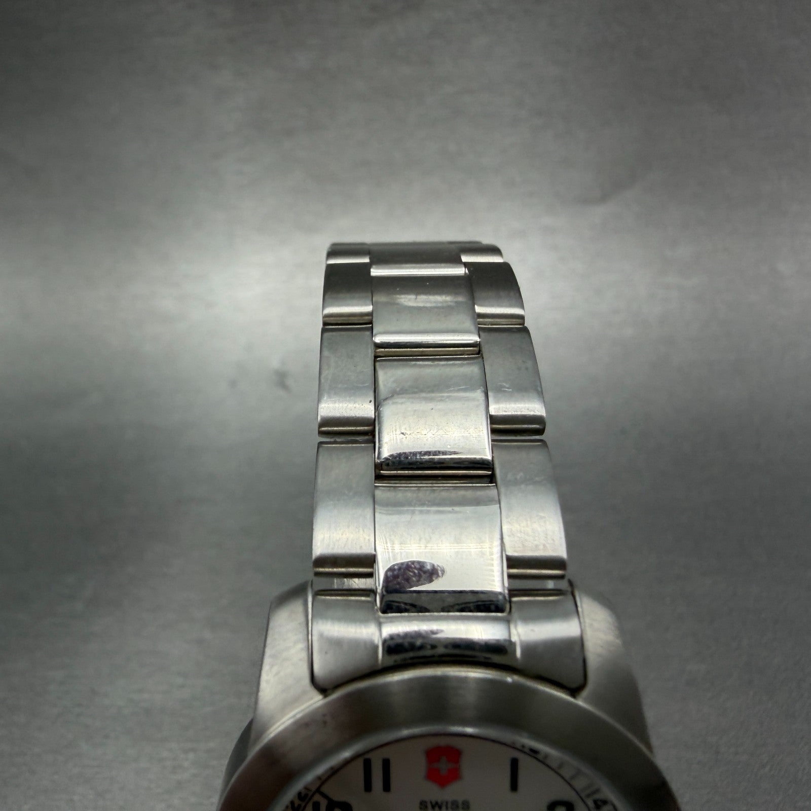 Victorinox Swiss Army Field Watch Women 30mm White Dial Steel Date New BatteryAB4