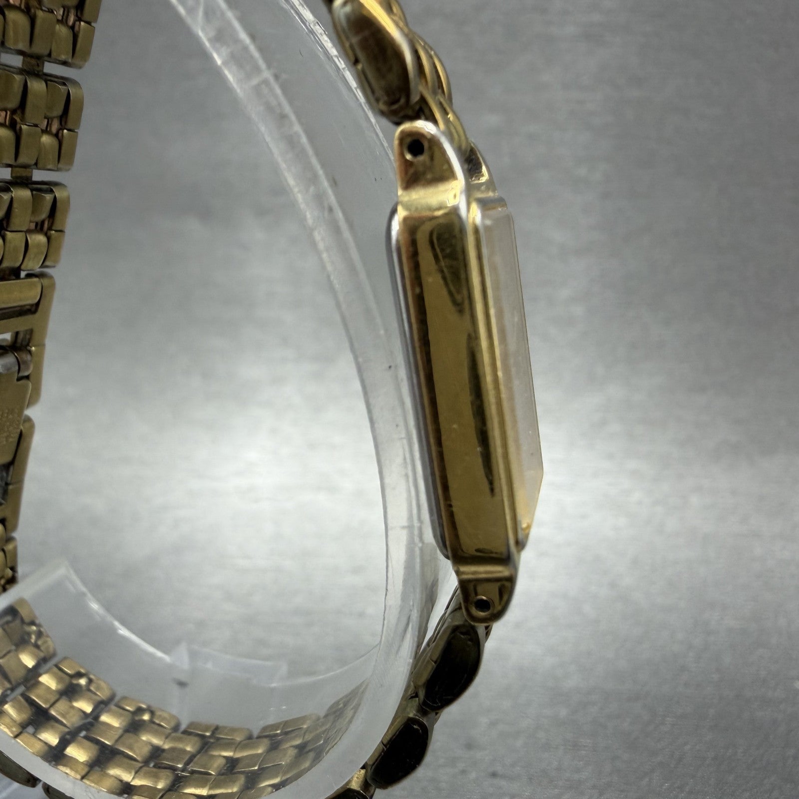 Seiko Tank Watch Women 13mm Silver Tone Gold Tone Rectangle 2e20-6859 NewBatt FG3