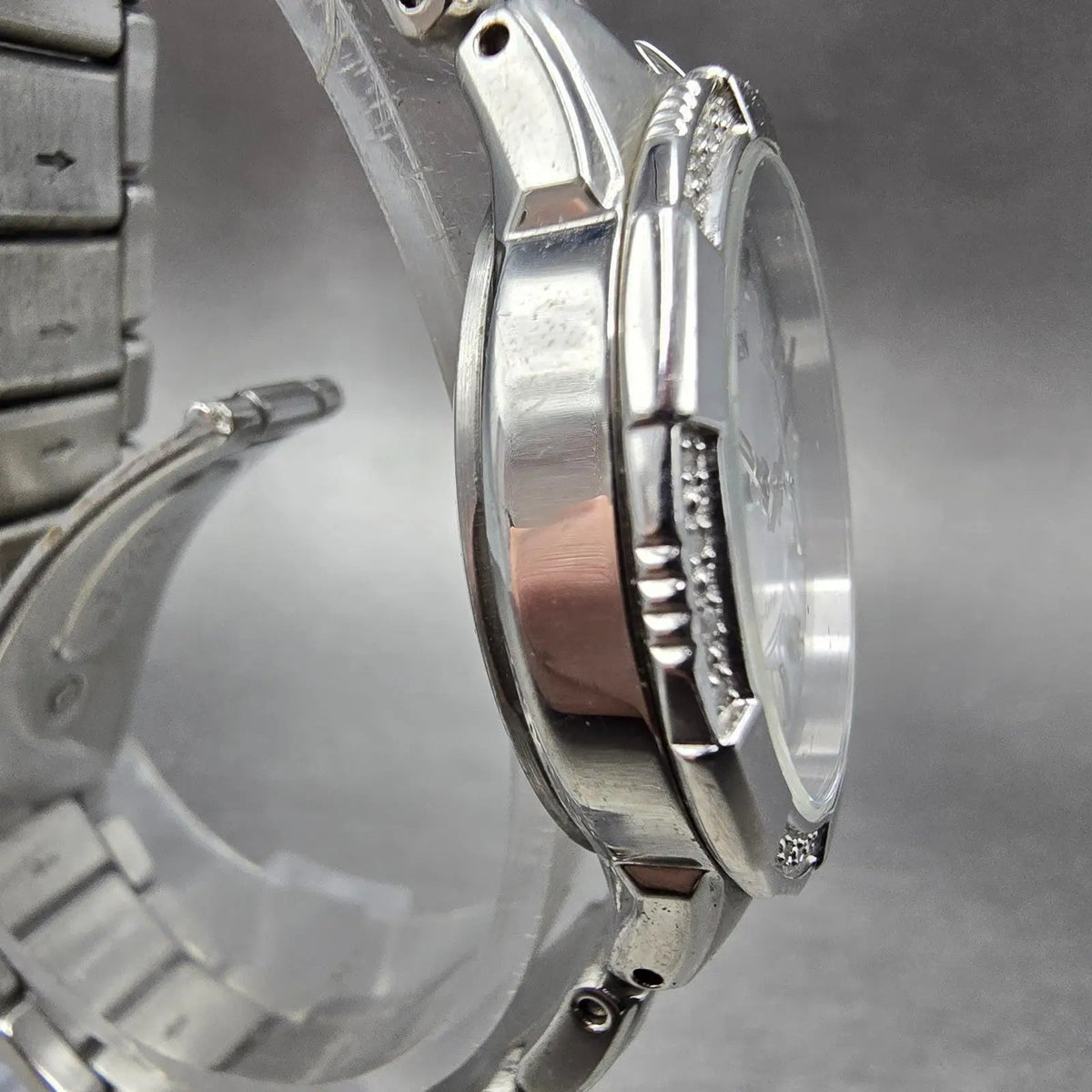 Citizen Eco-Drive Riva Watch Women 30mm Silver Dial Silver Date Diamonds Works3